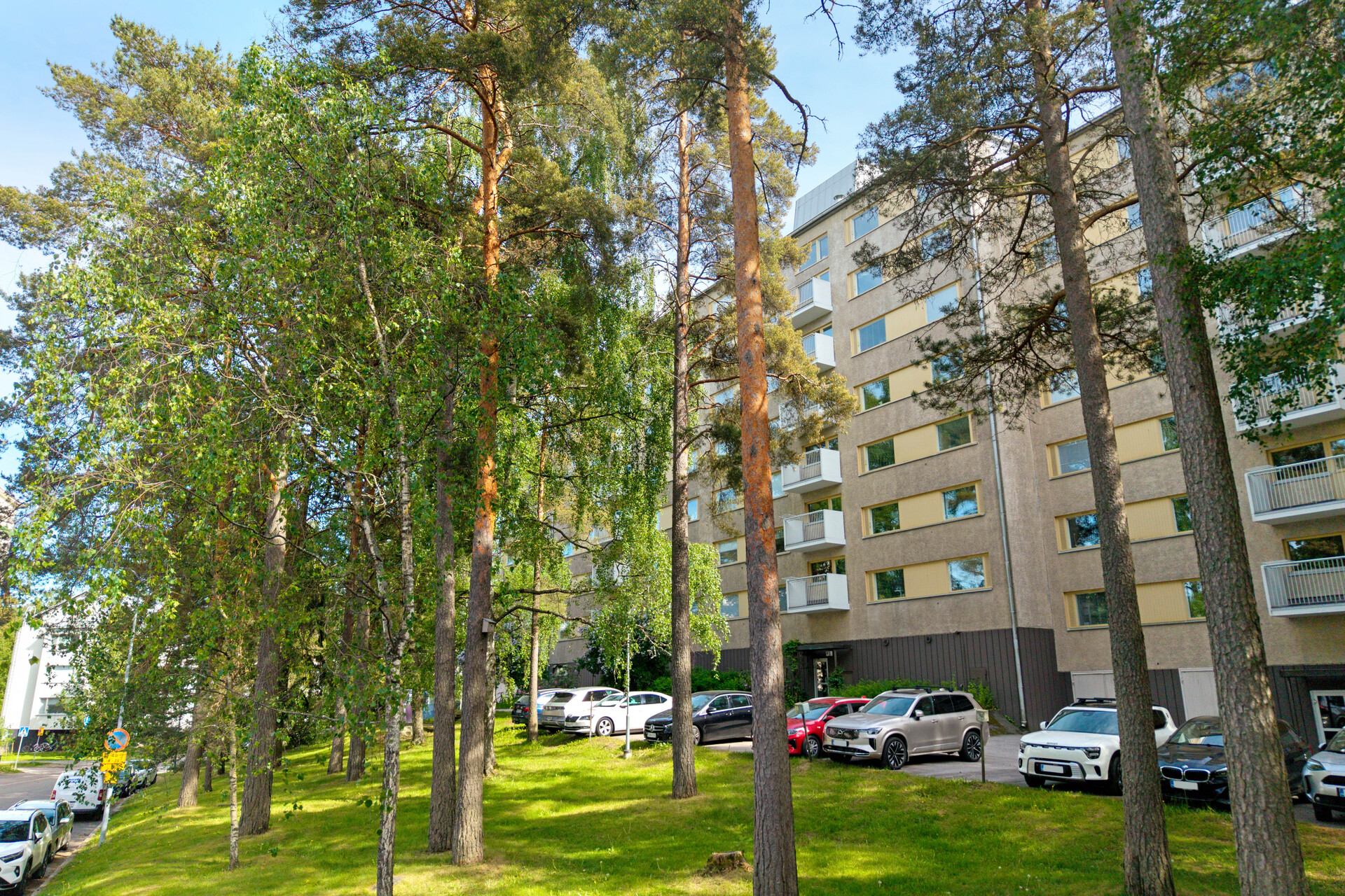 Porintie 2, Munkkivuori, Helsinki