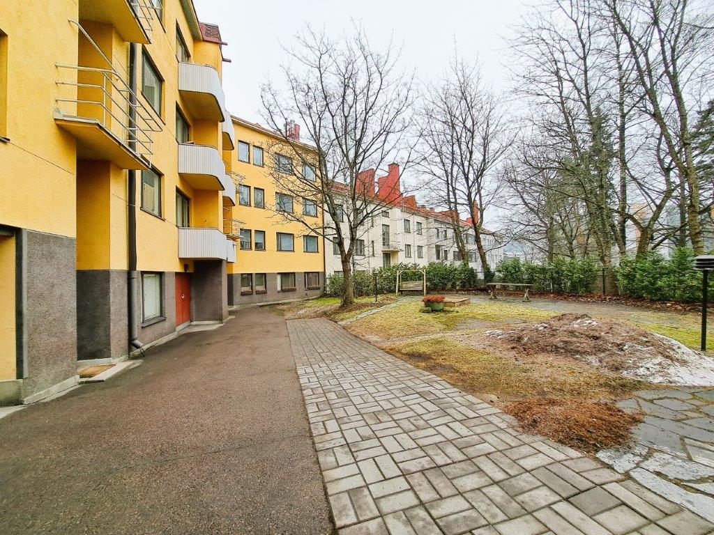 julkisivu sisäpihalta