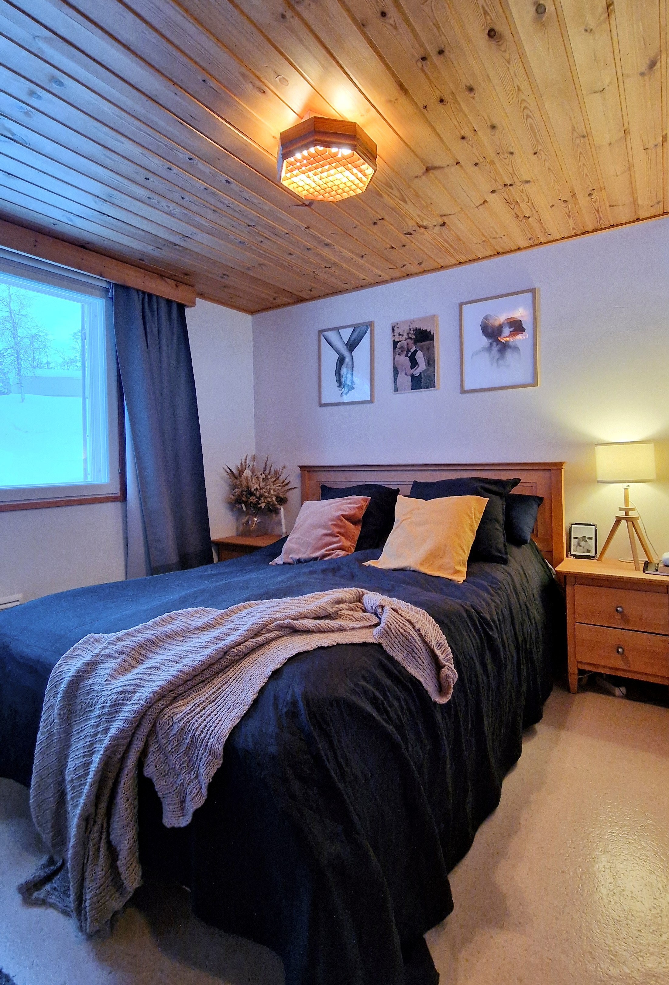 Alakerran makuuhuone