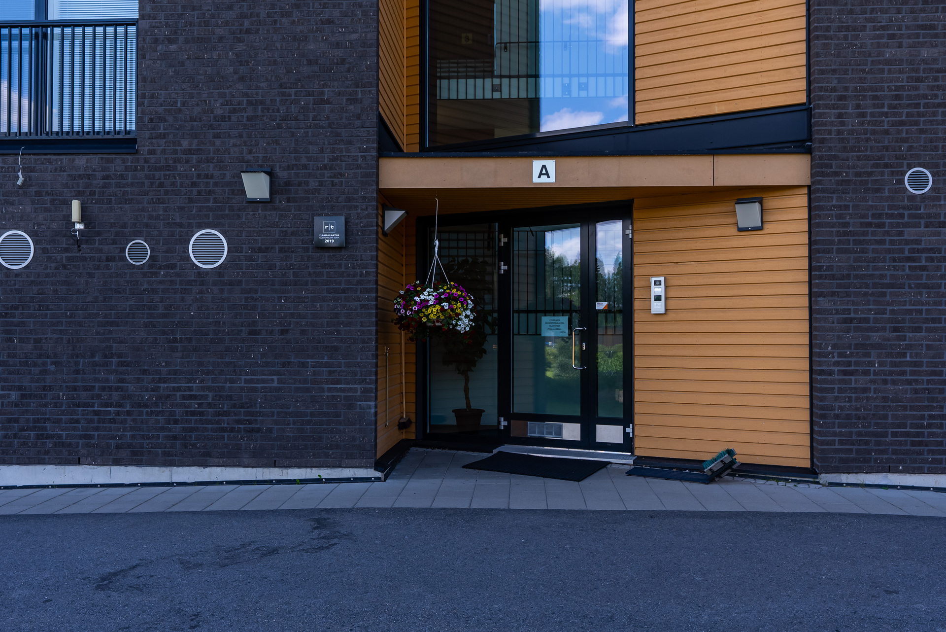 Muuripadantie 1, Kiulukangas, Oulu