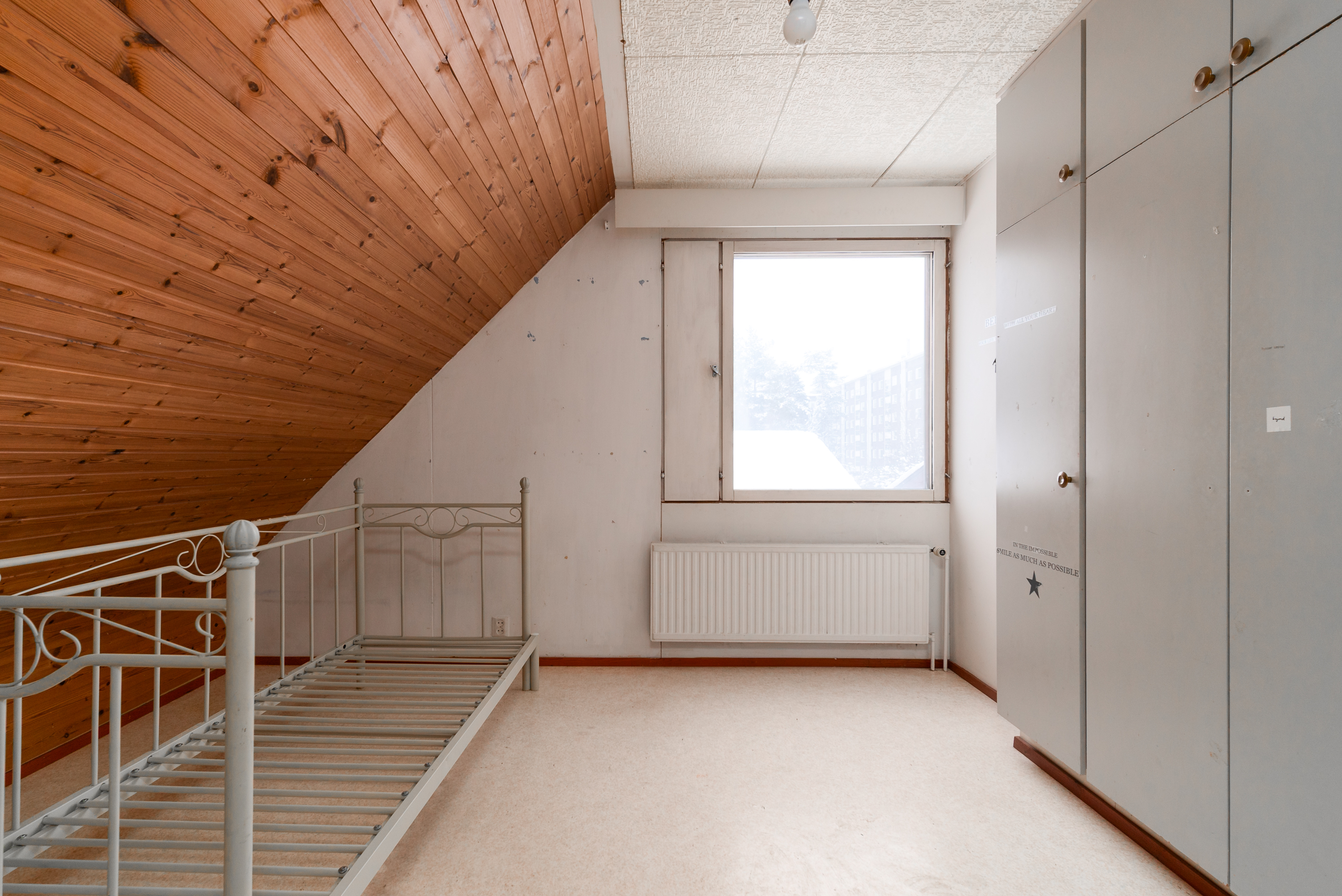 Yläkerran toinen makuuhuone