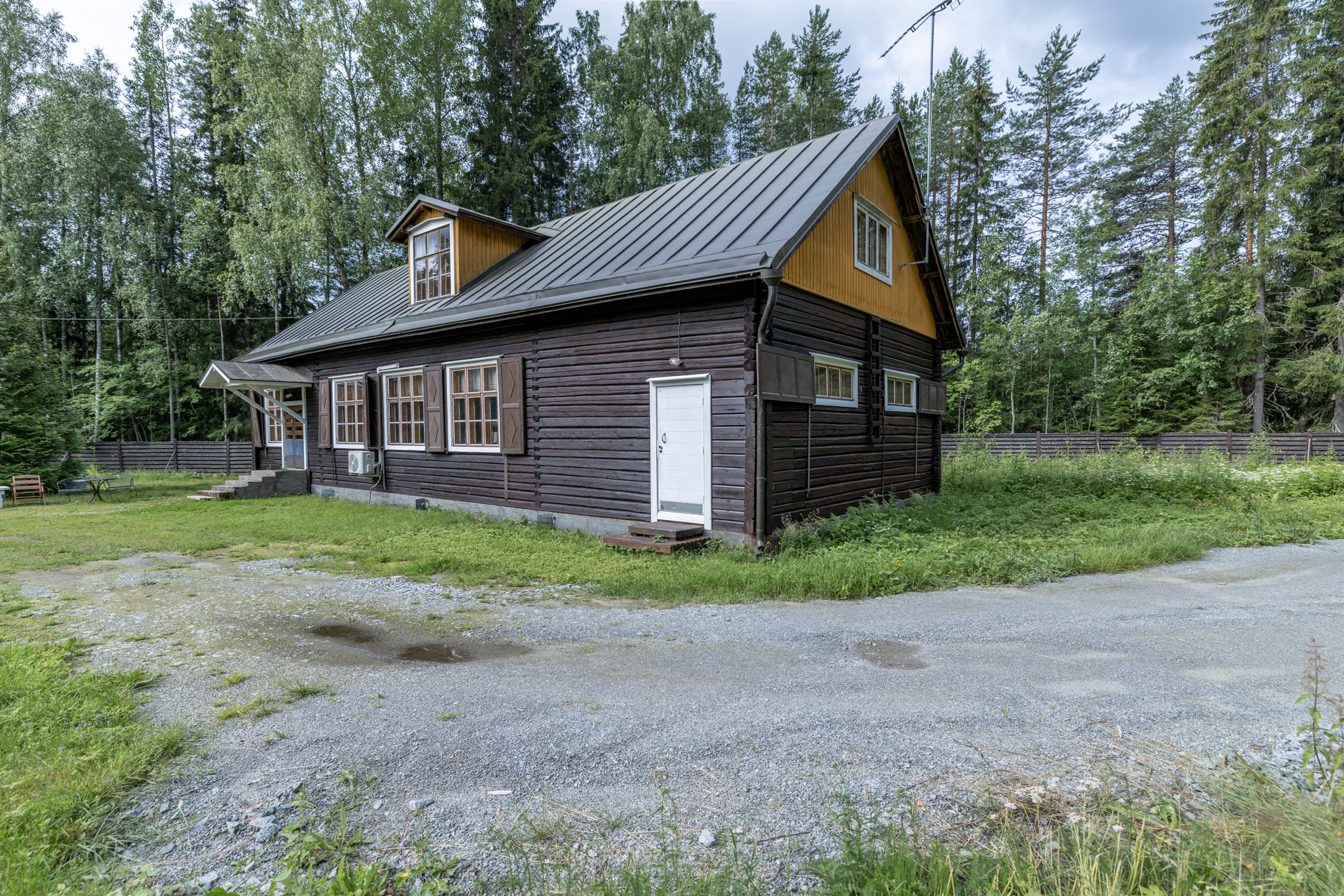 Rauhajärventie 1, Läsäkoski, Kangasniemi