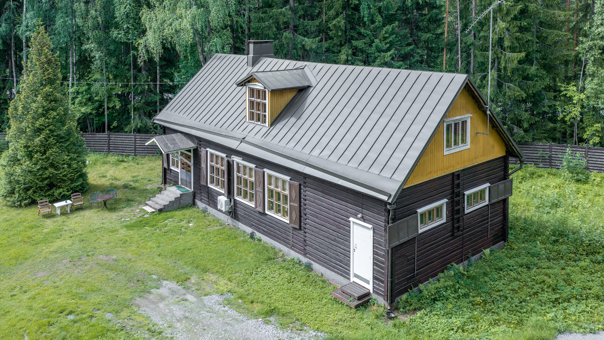 Rauhajärventie 1, Läsäkoski, Kangasniemi