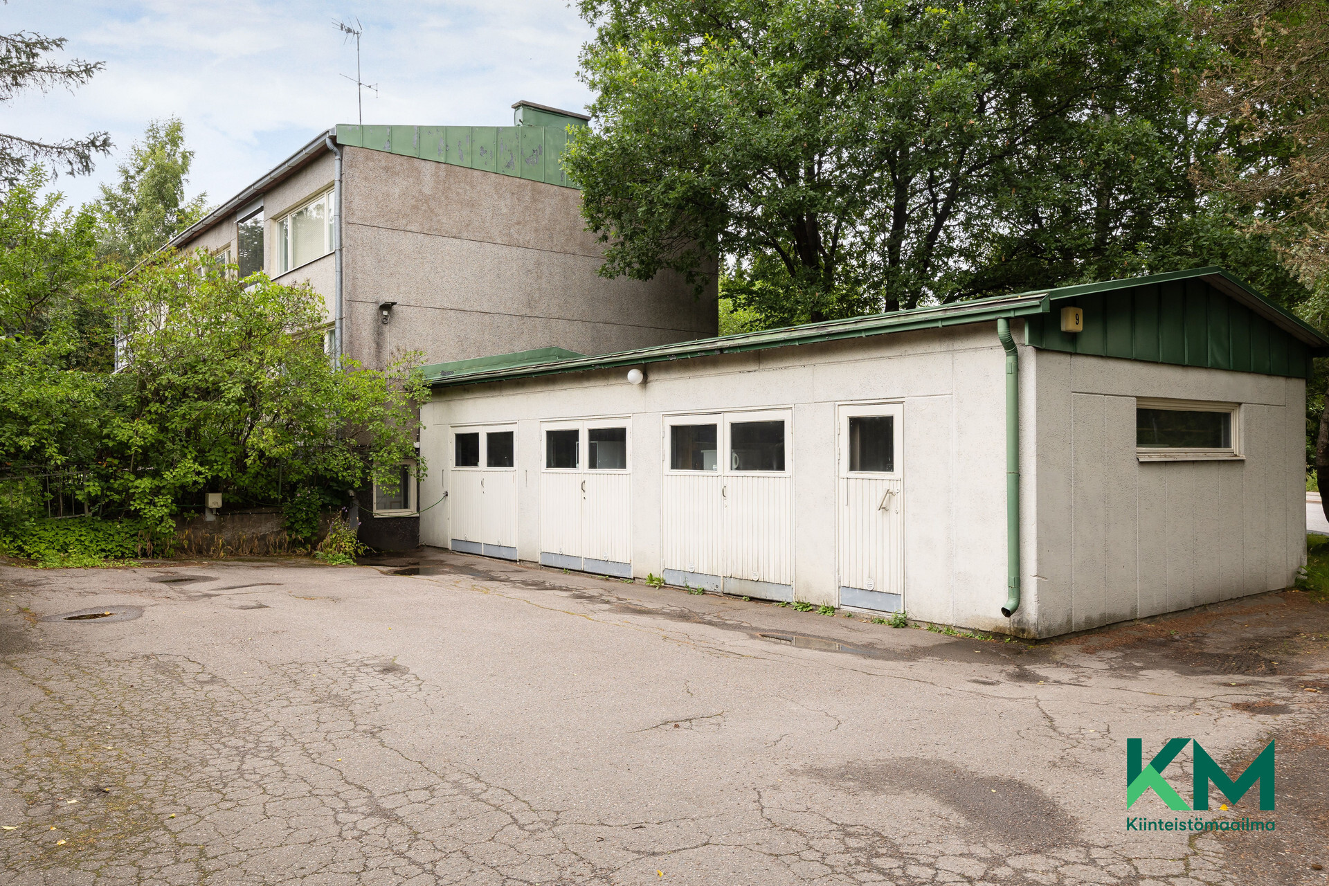 Autotallipaikka
