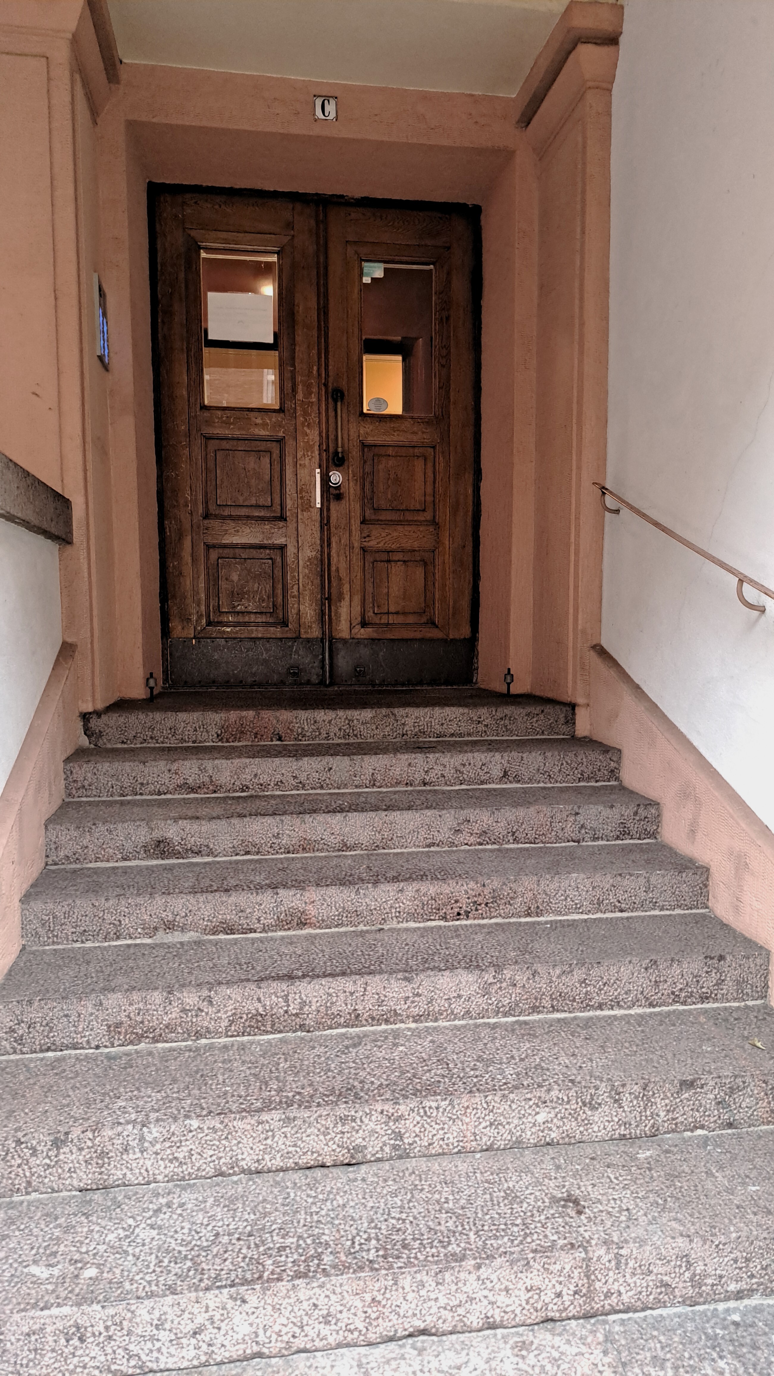 Caloniuksenkatu 6, Helsinki
