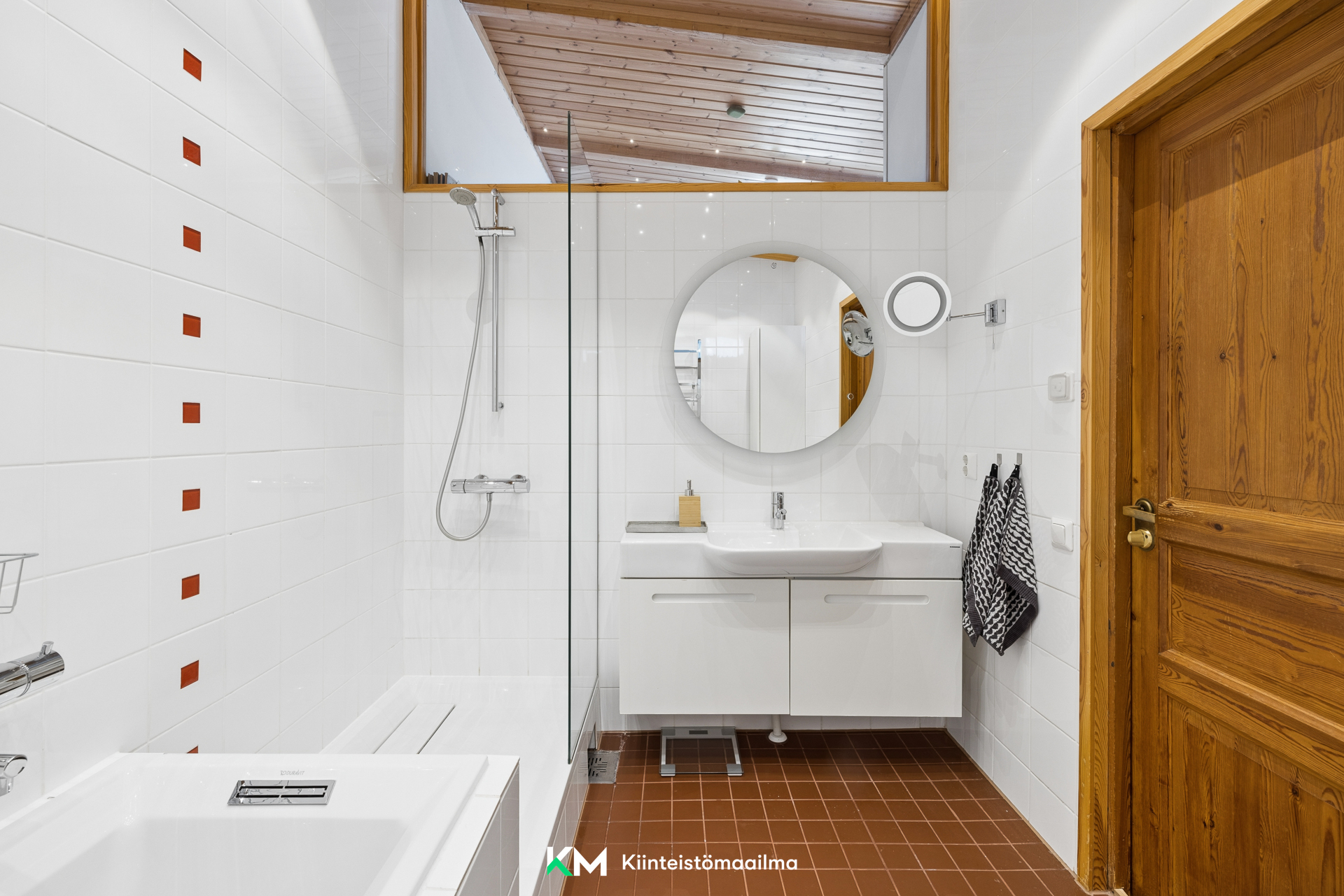 Aamuyöntie 12, Espoo