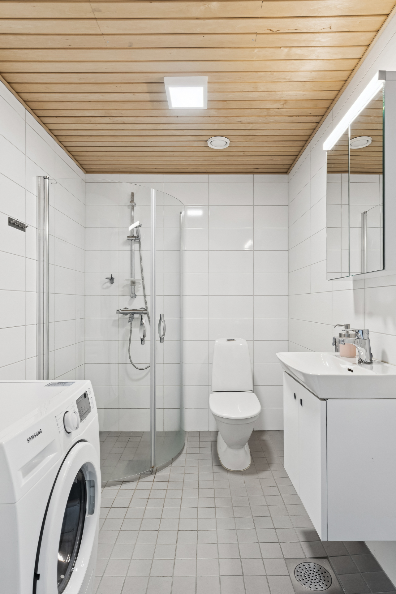 Reviisorinkatu 10, Espoon keskus, Espoo
