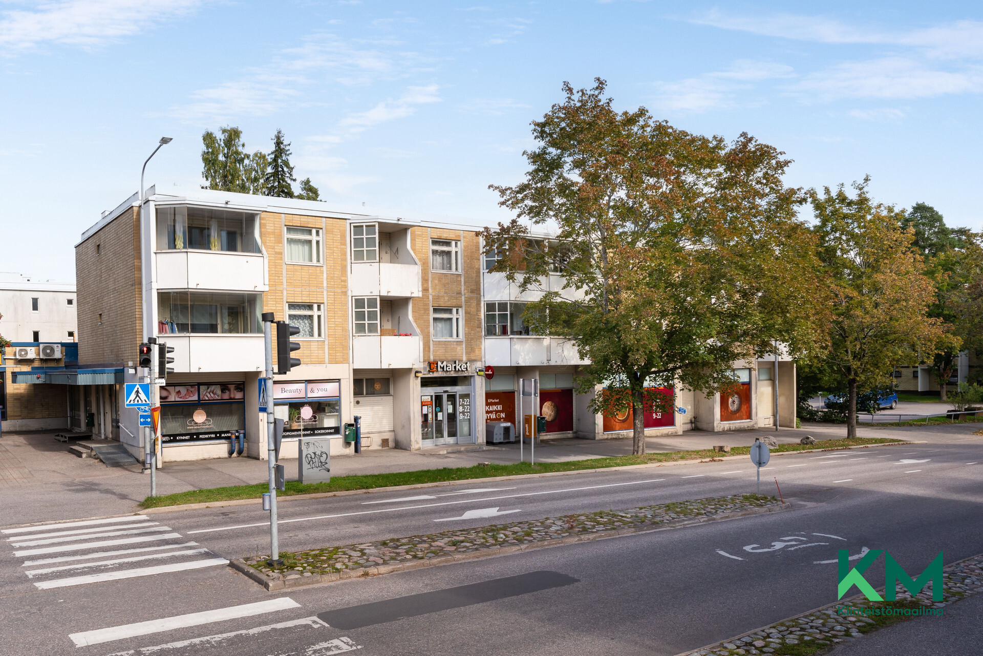 Julkisivu