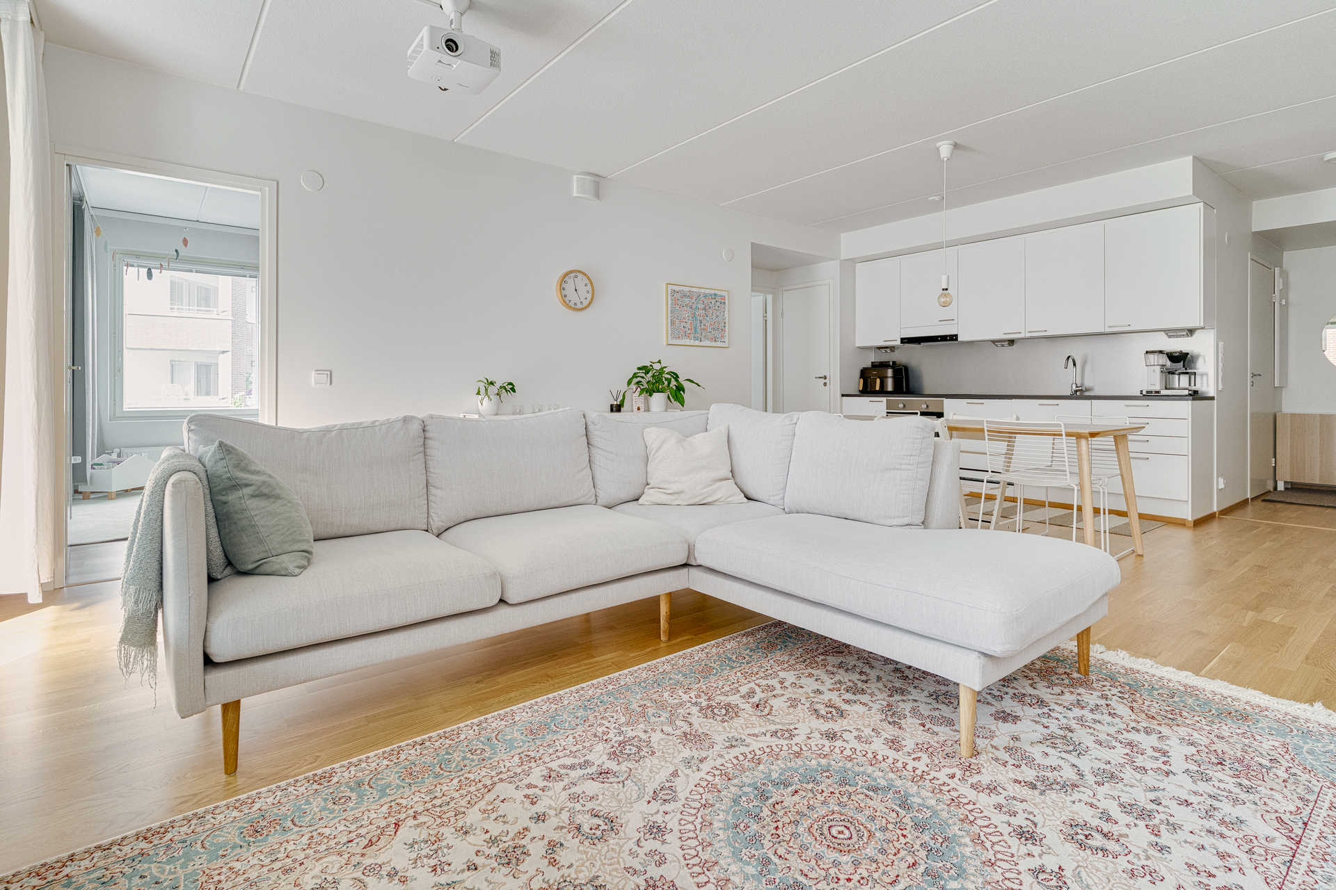 Maisemamaalauksenkatu 4, Kuninkaantammi, Helsinki