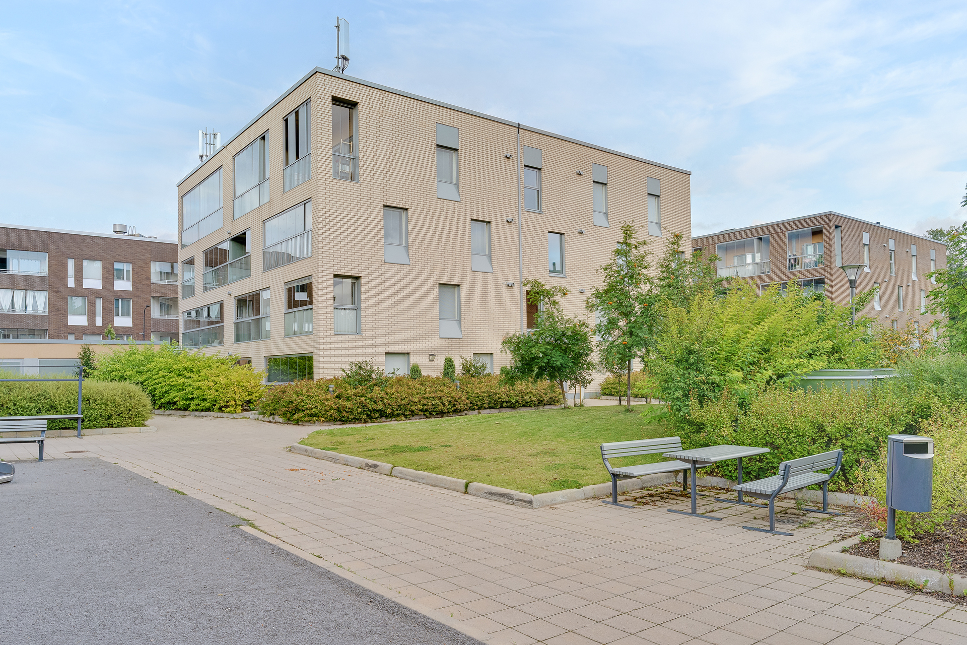 Maisemamaalauksenkatu 4, Kuninkaantammi, Helsinki