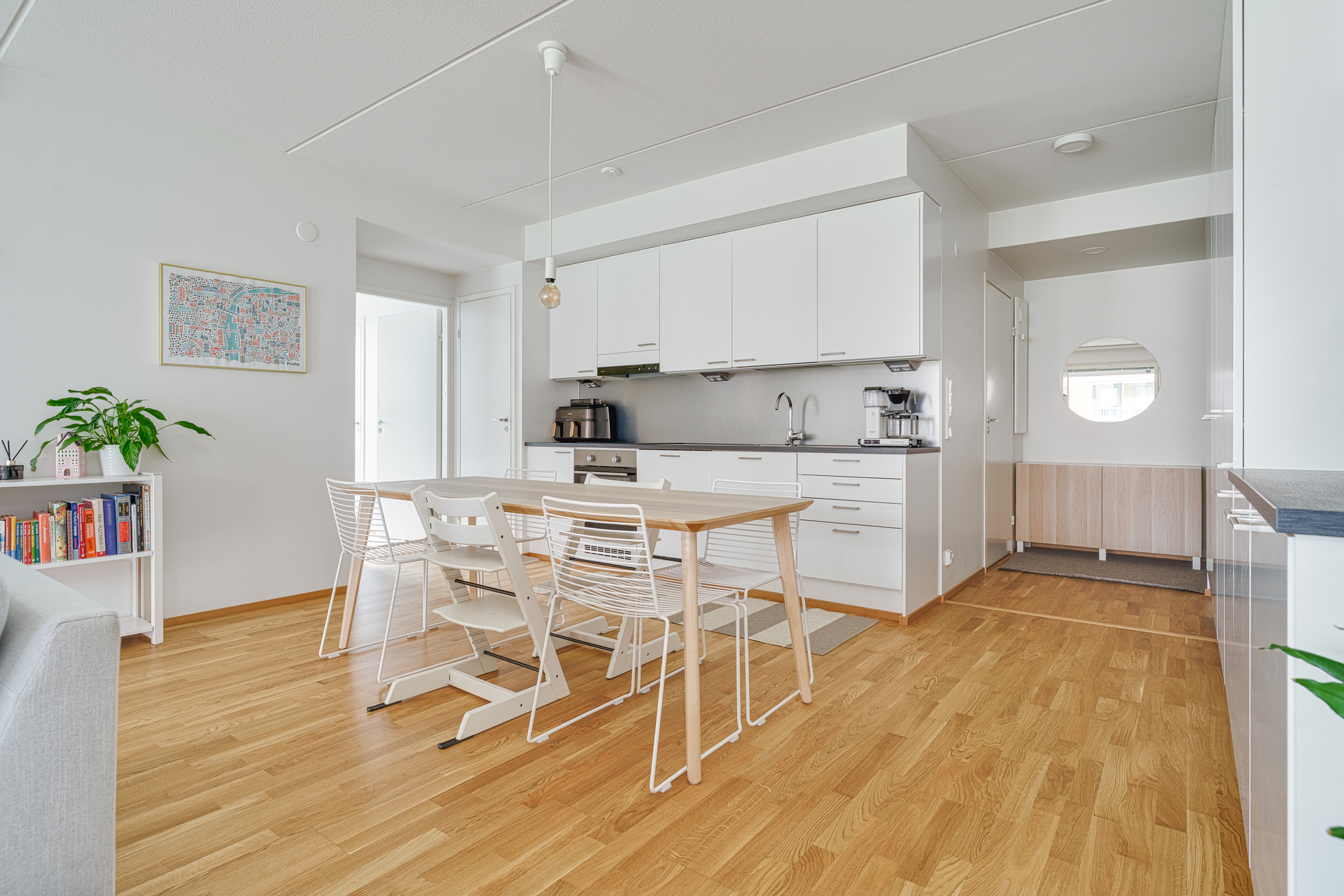 Maisemamaalauksenkatu 4, Kuninkaantammi, Helsinki