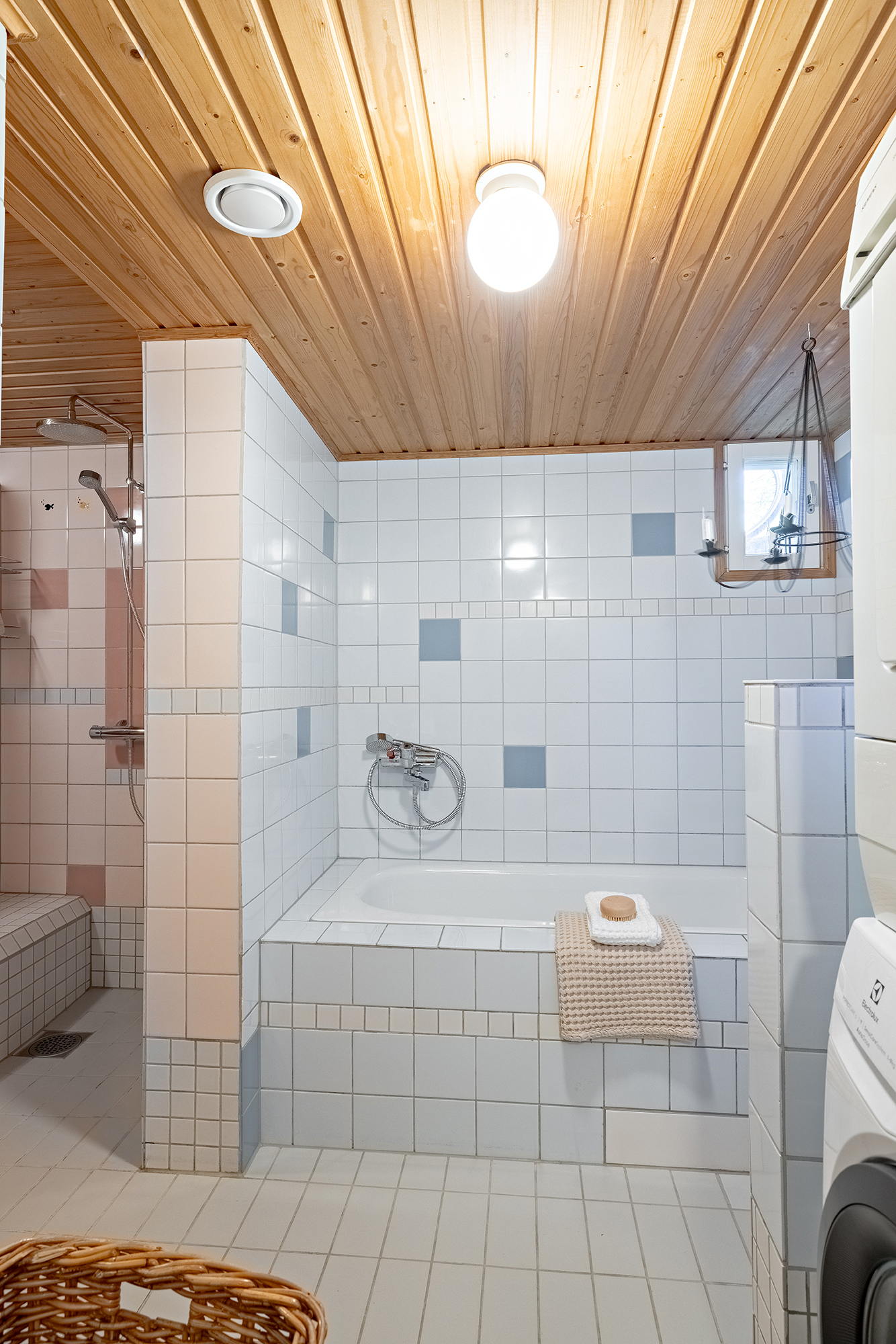Kaukovainionkatu 34, Karjasilta, Oulu