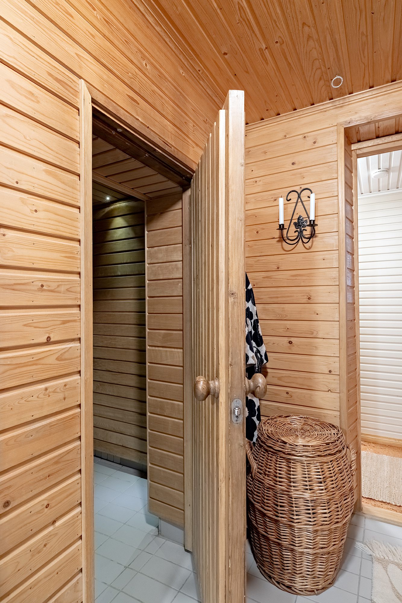 Kaukovainionkatu 34, Karjasilta, Oulu