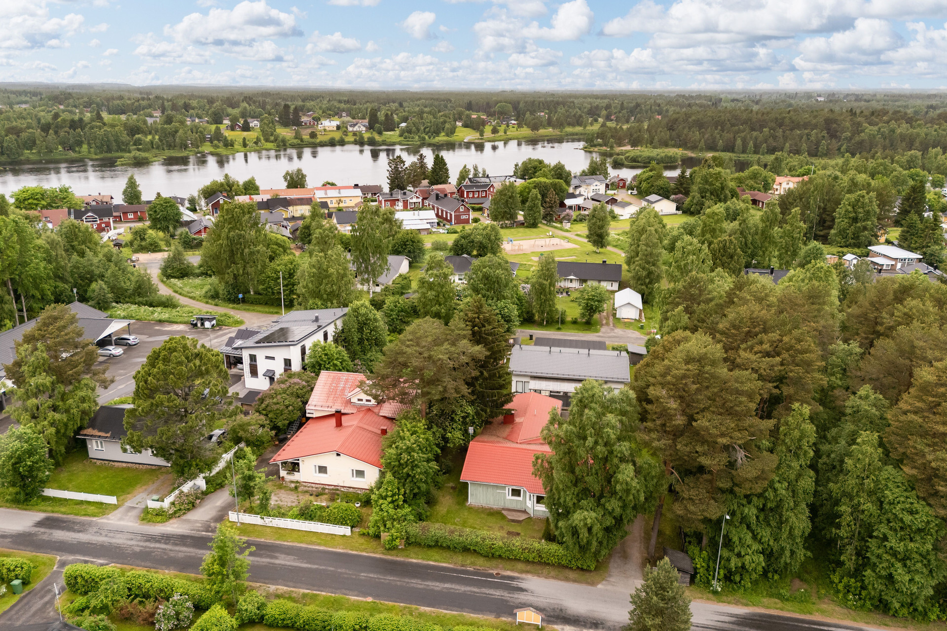 Puistotie 17, Keskusta, Ii