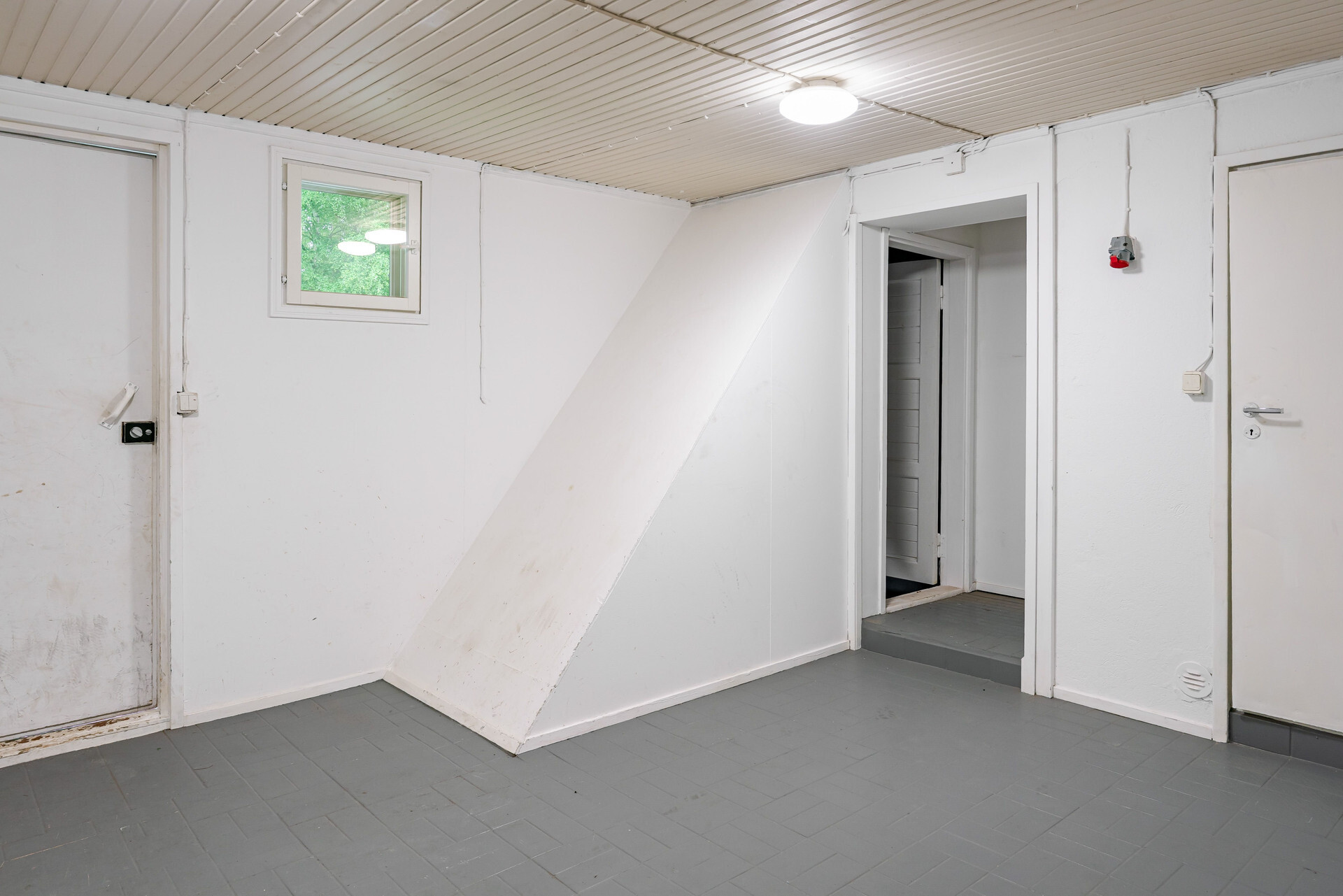 Puistotie 17, Keskusta, Ii