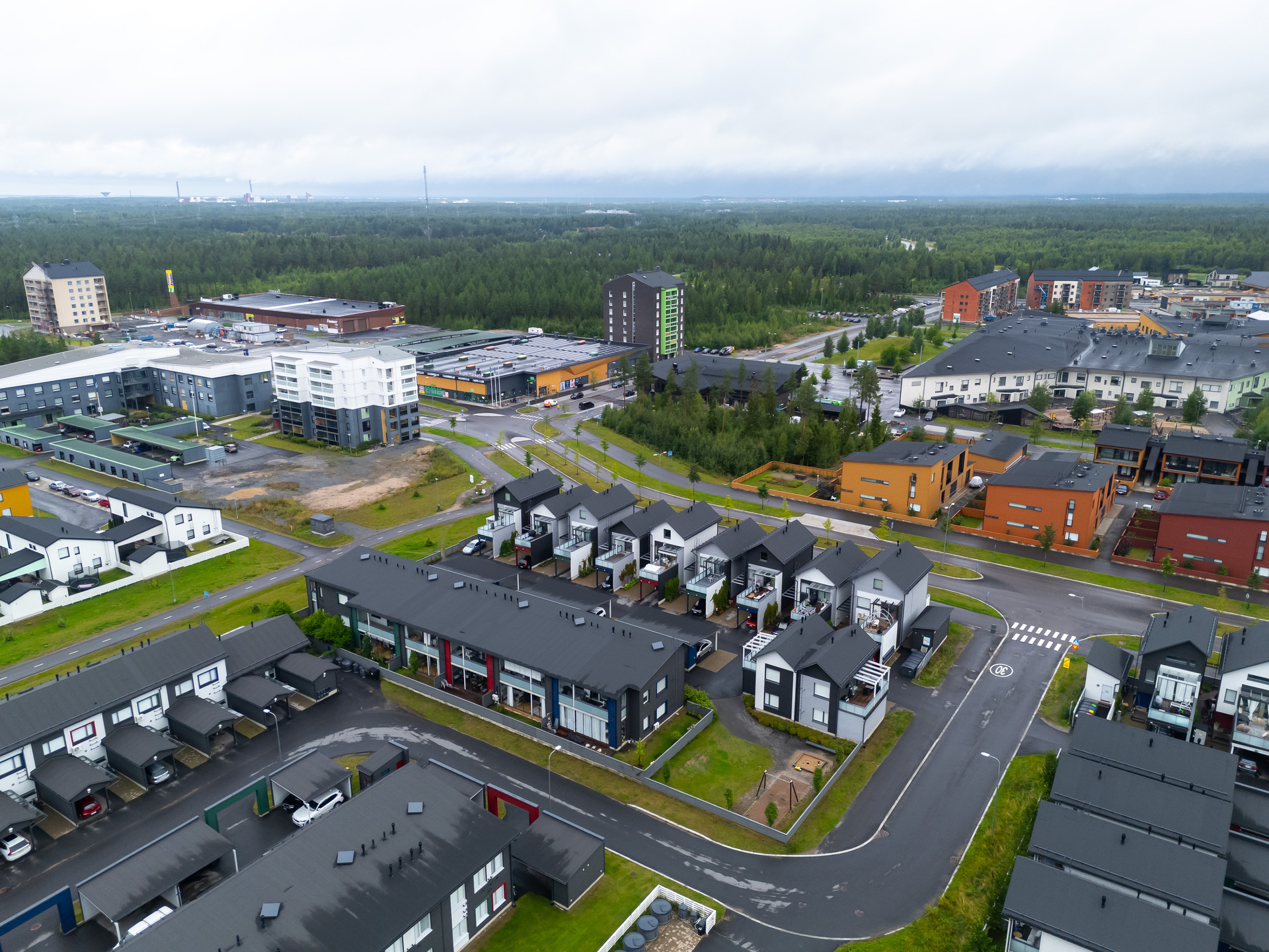 Sotilasmarssi 6, Hiukkavaara, Oulu