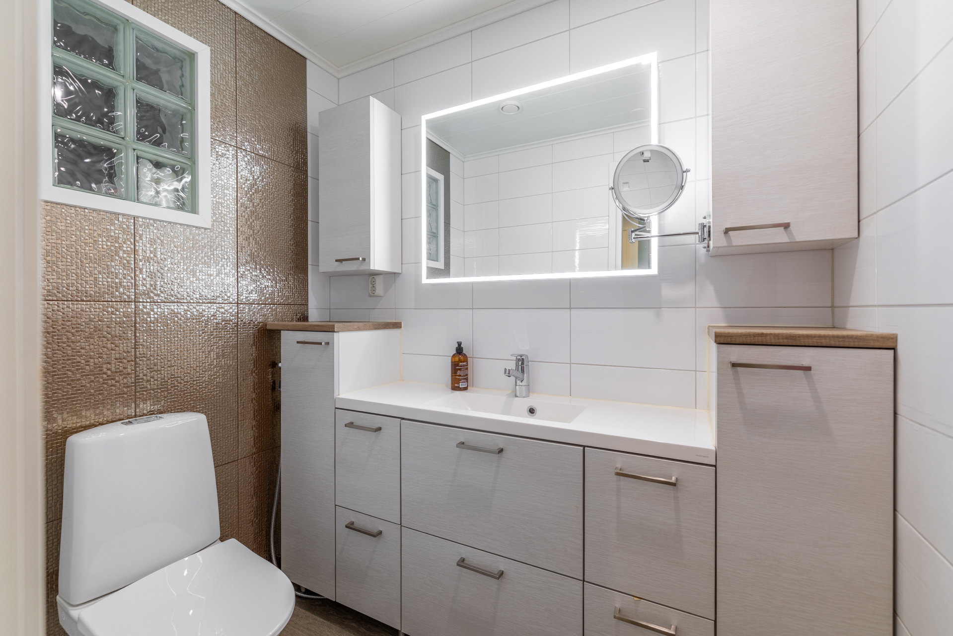 erillinen wc