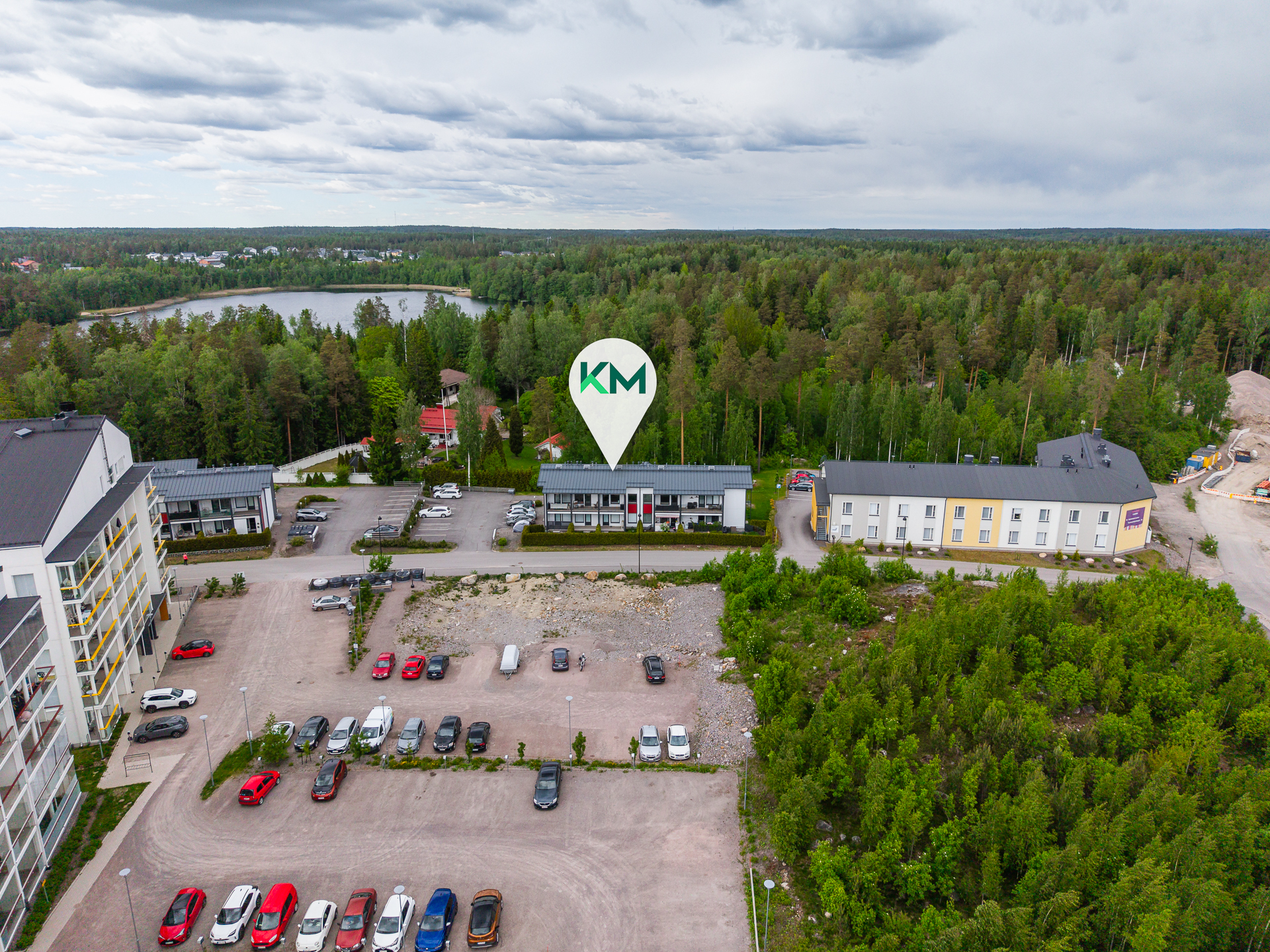 Ilmakuva pohjoiseen, Taasjärvi taustalla