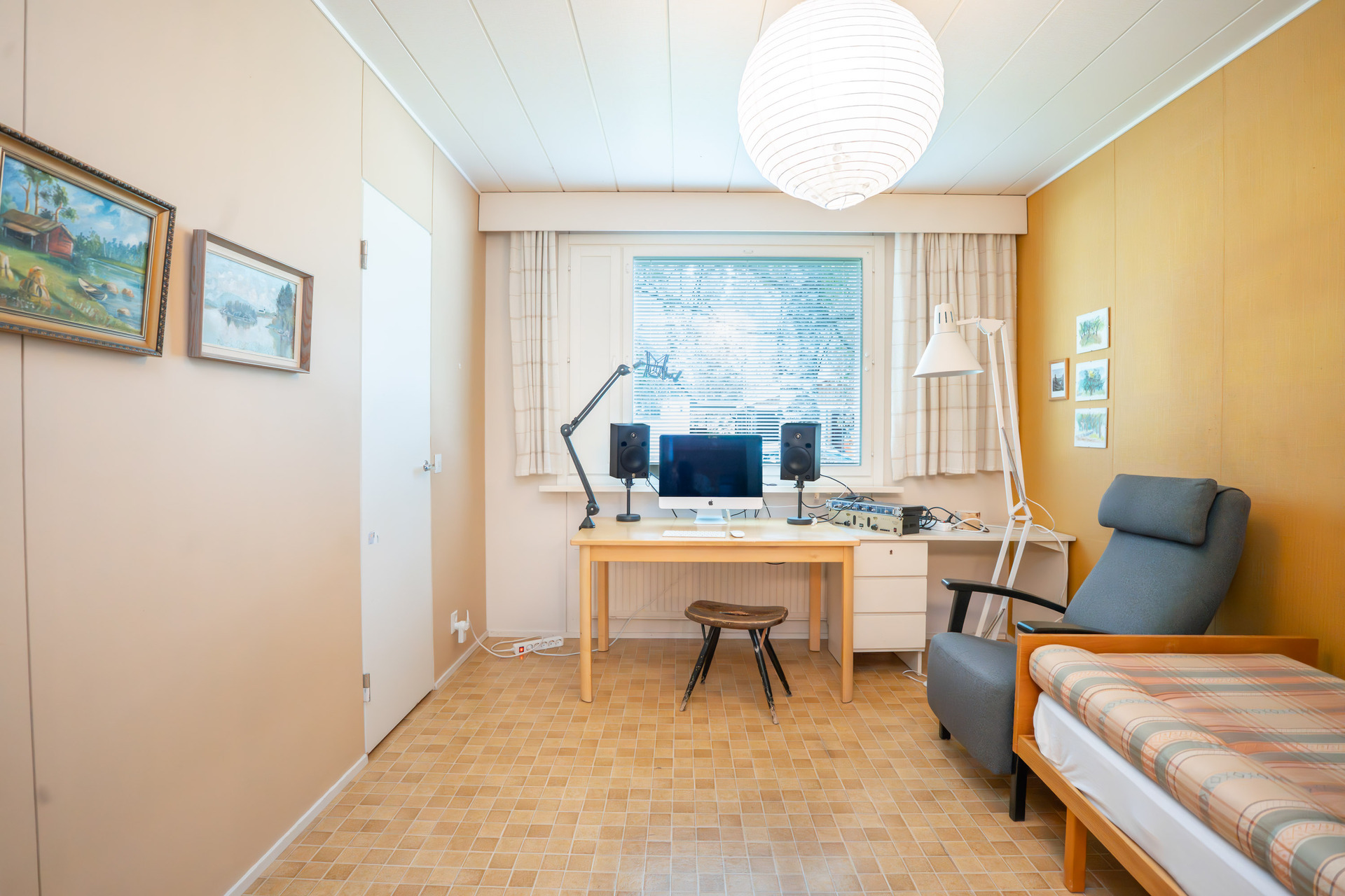 Mesiheinäntie 12, Kajaani