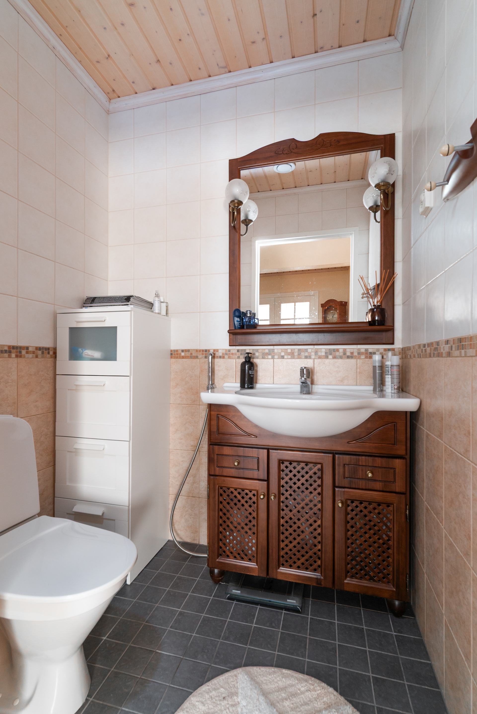 Erillinen wc