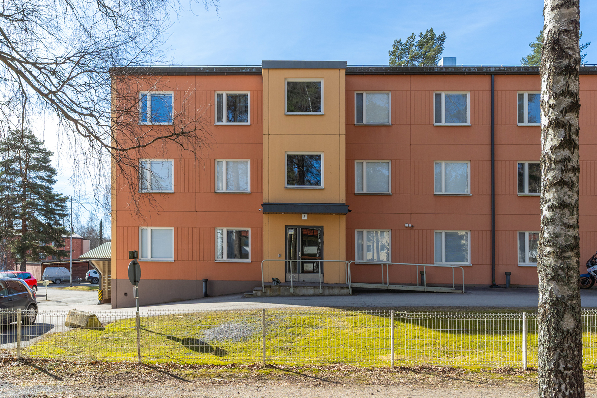 Vääränkalliontie 12, Kangasala