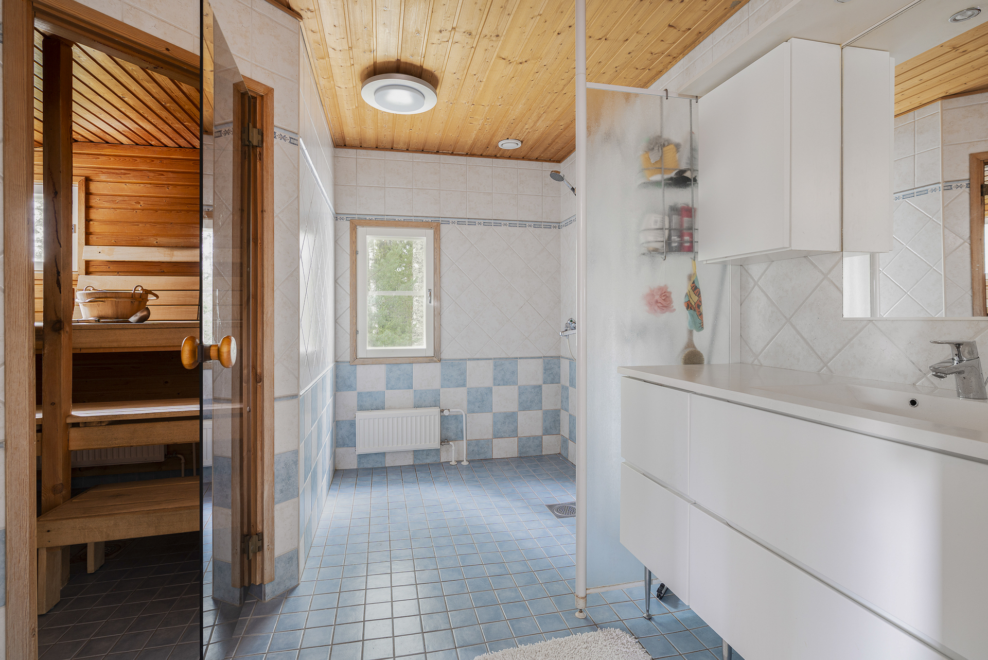 Yläkerran kph, sauna