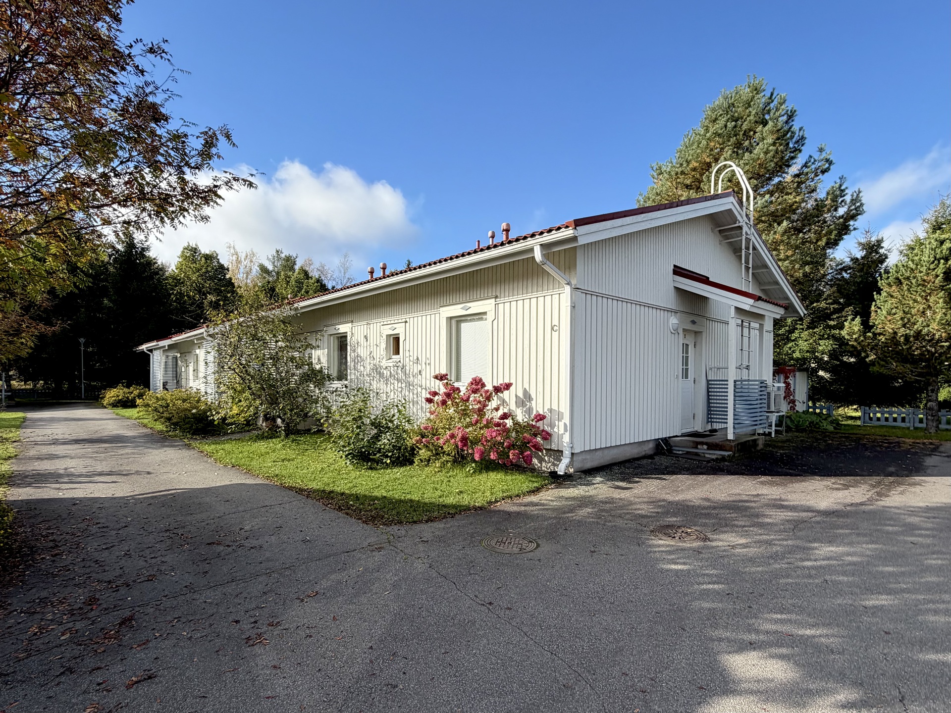 Täydenkuunkatu 1, Tiiriö, Hämeenlinna