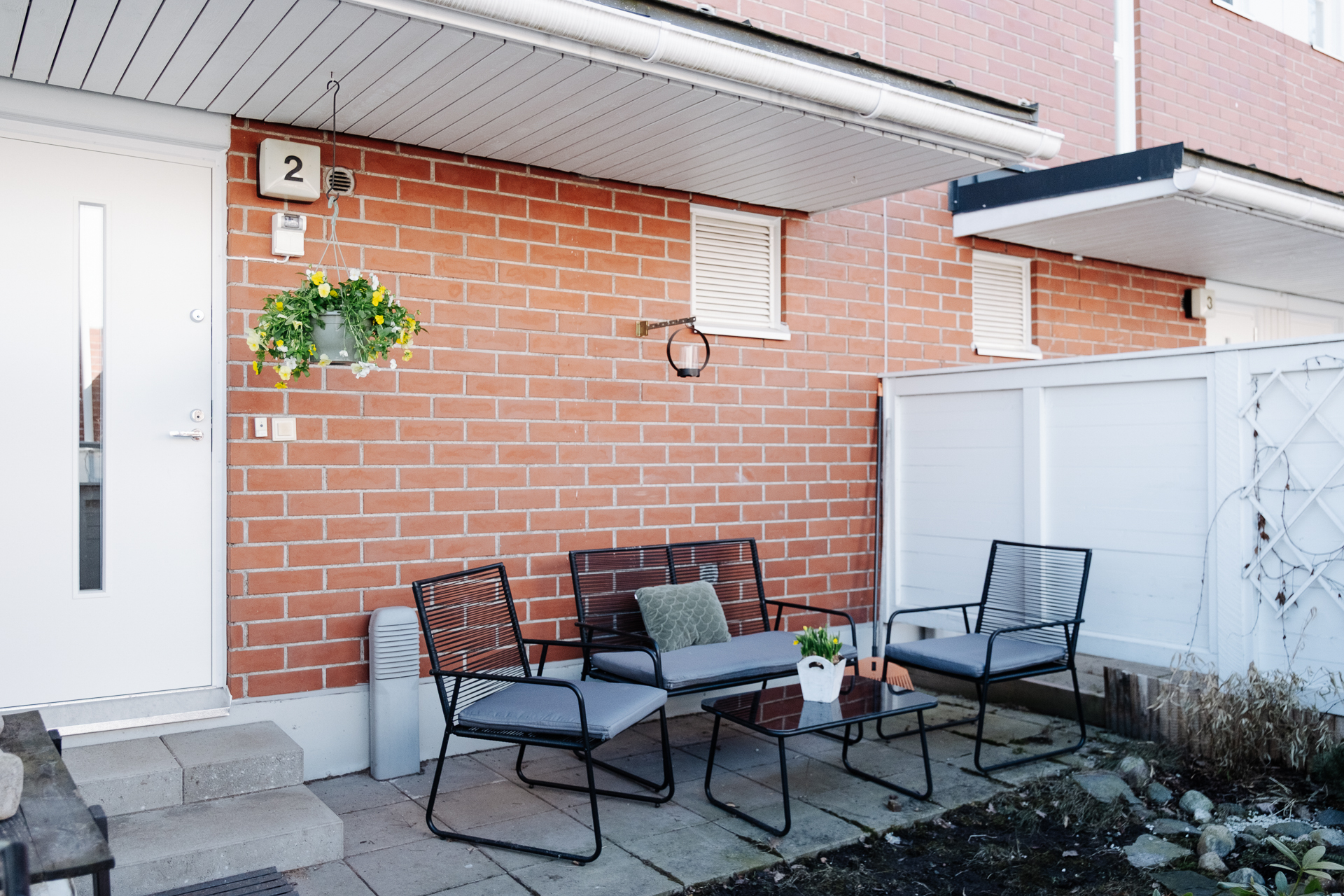 Karhusuontie 8, Pukinmäki, Helsinki