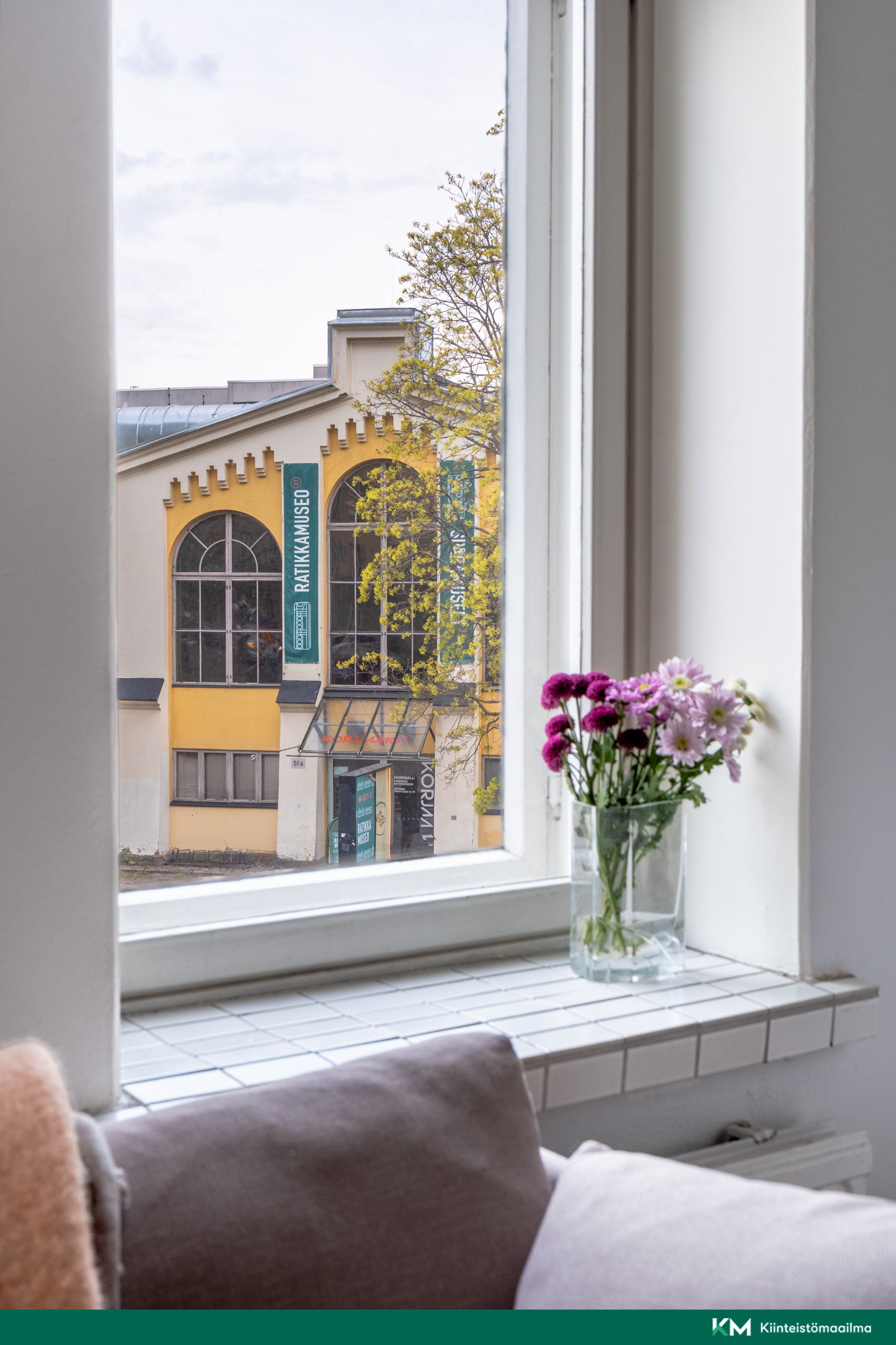 Eino Leinon katu 10, Taka-Töölö, Helsinki