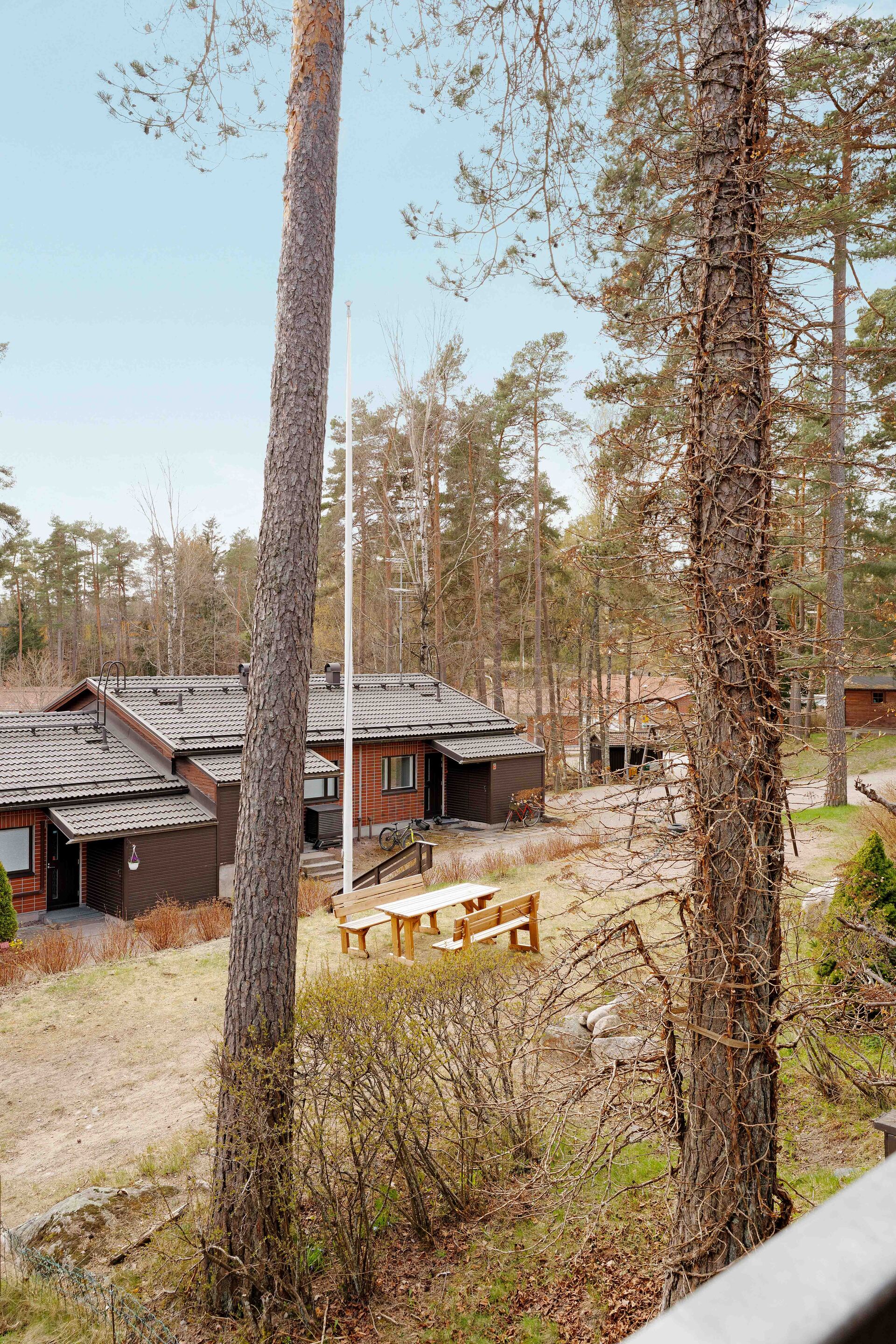 Parvekkeelta yhtiö ylärivistä on kauniit näkymät