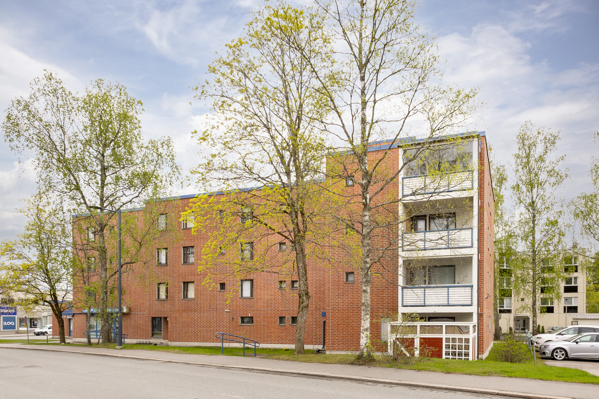 julkisivu Sähkökadun puolelta