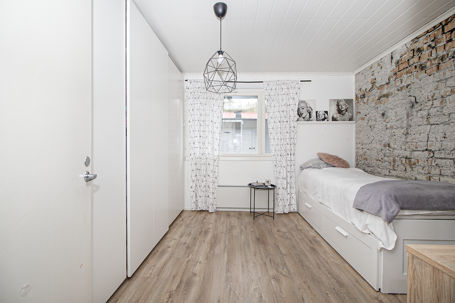Paimentie 8, Leppäkaarre