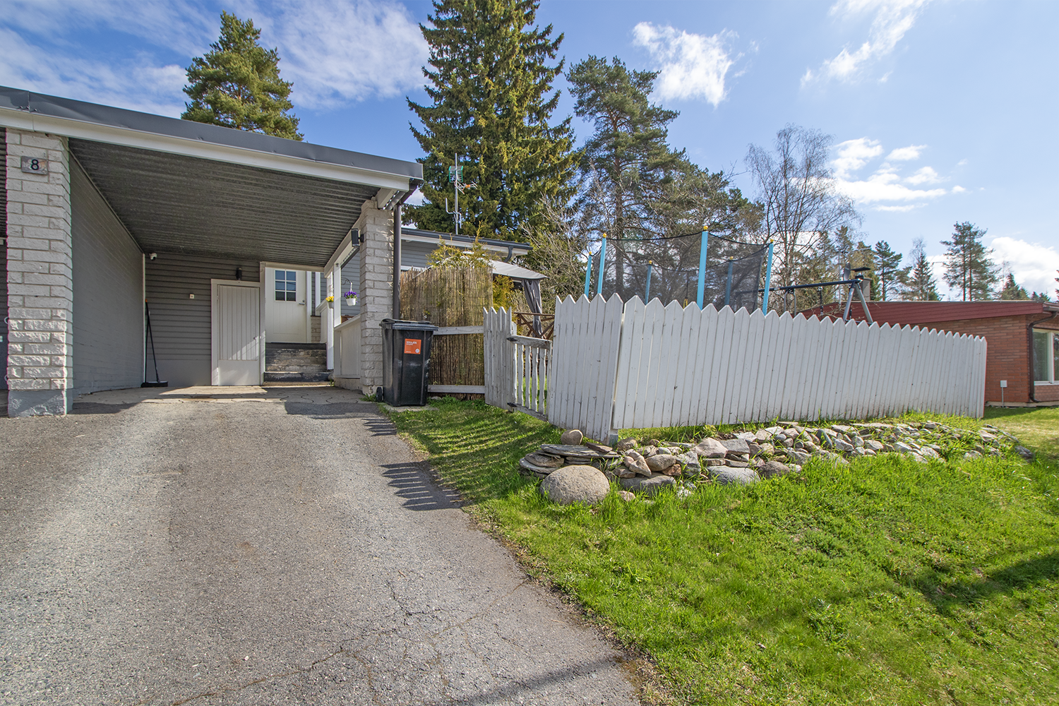 Paimentie 8, Leppäkaarre