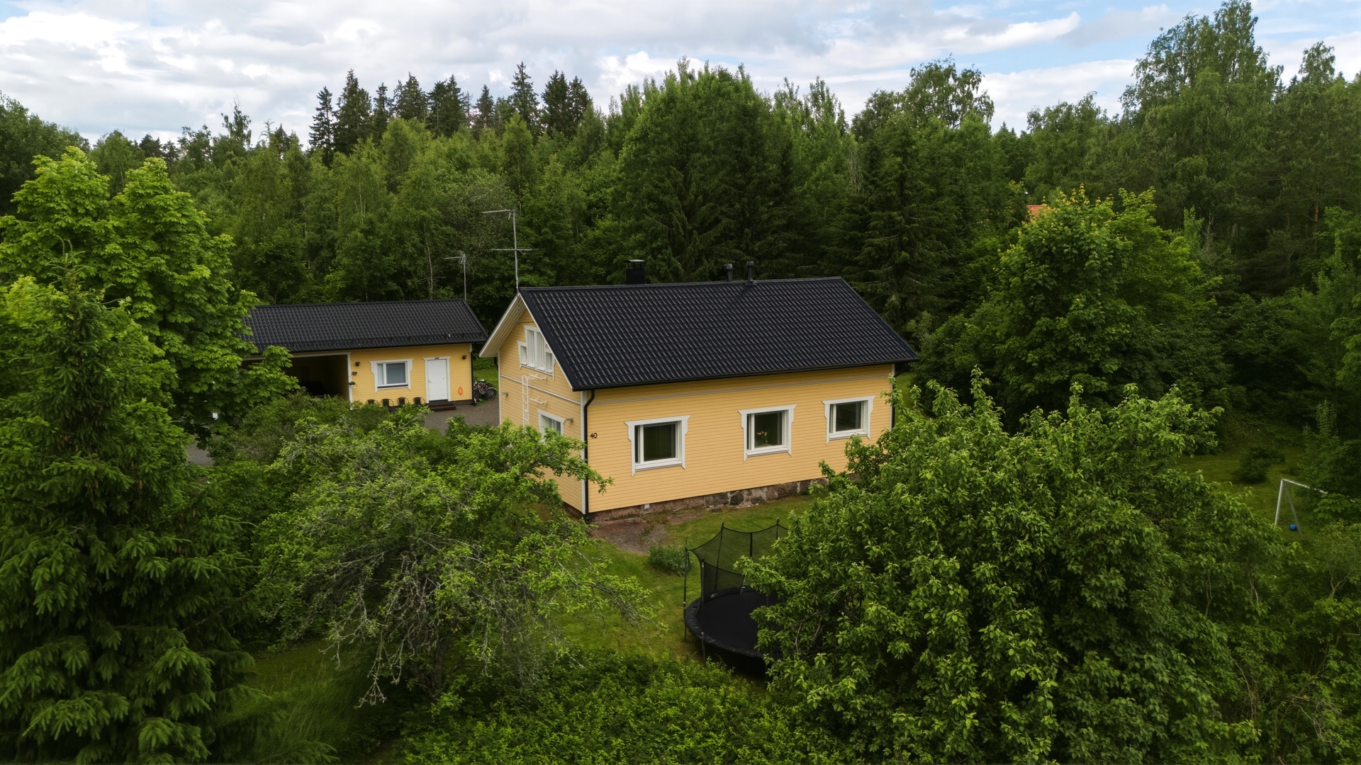Hirveläntie 40, Hirvelä, Kouvola