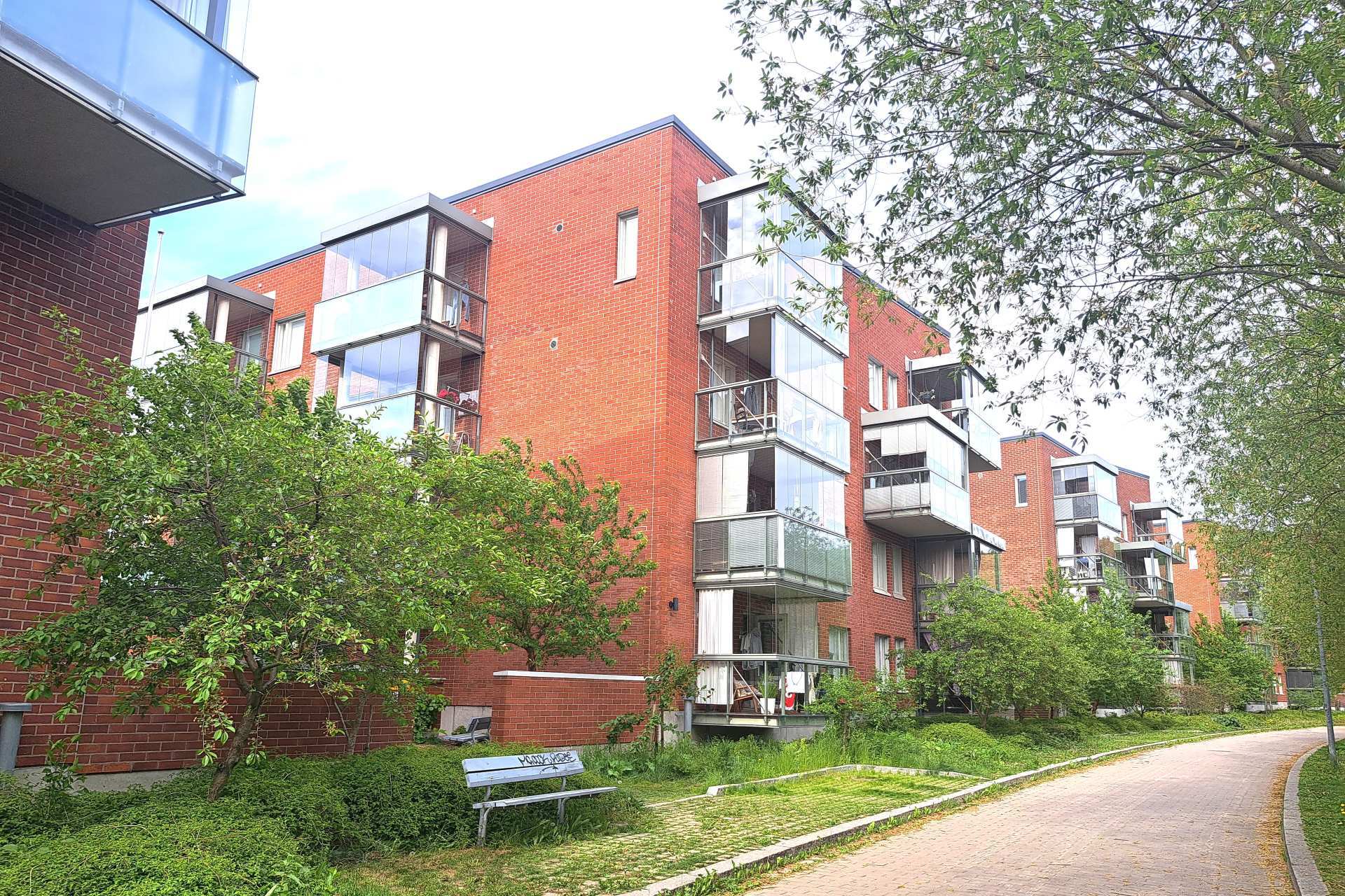 Limnologinraitti 4, Helsinki