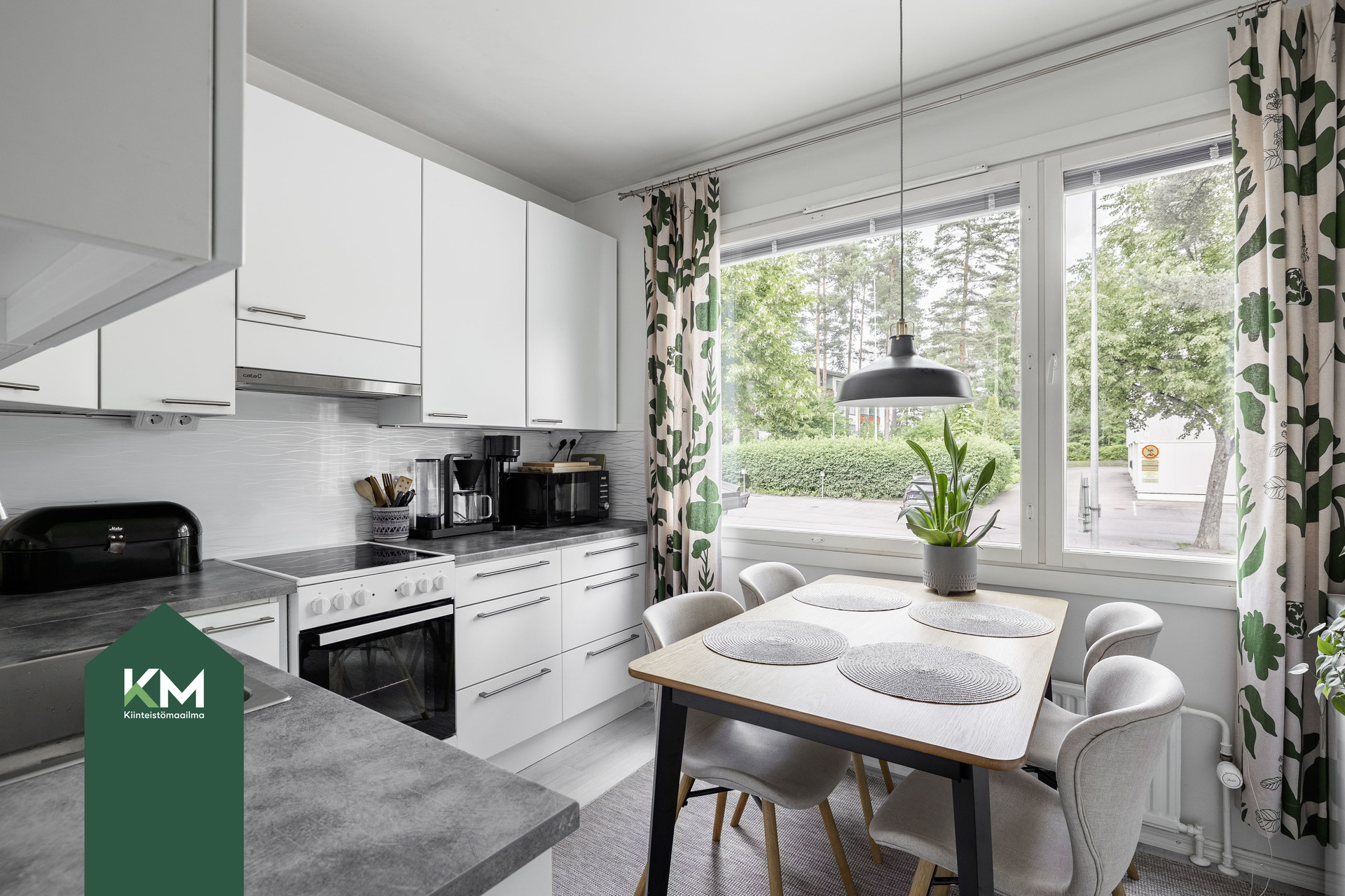 Tuulikinkatu 5, Hovila, Kotka