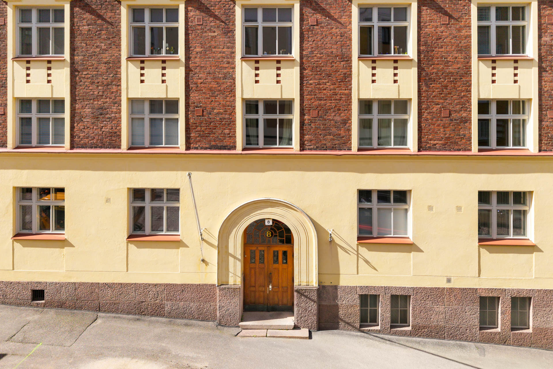 Vänrikki Stoolin katu 8, Etu-Töölö, Helsinki