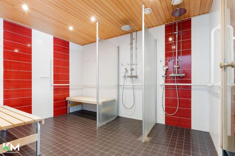 Taloyhtiön suihkutila