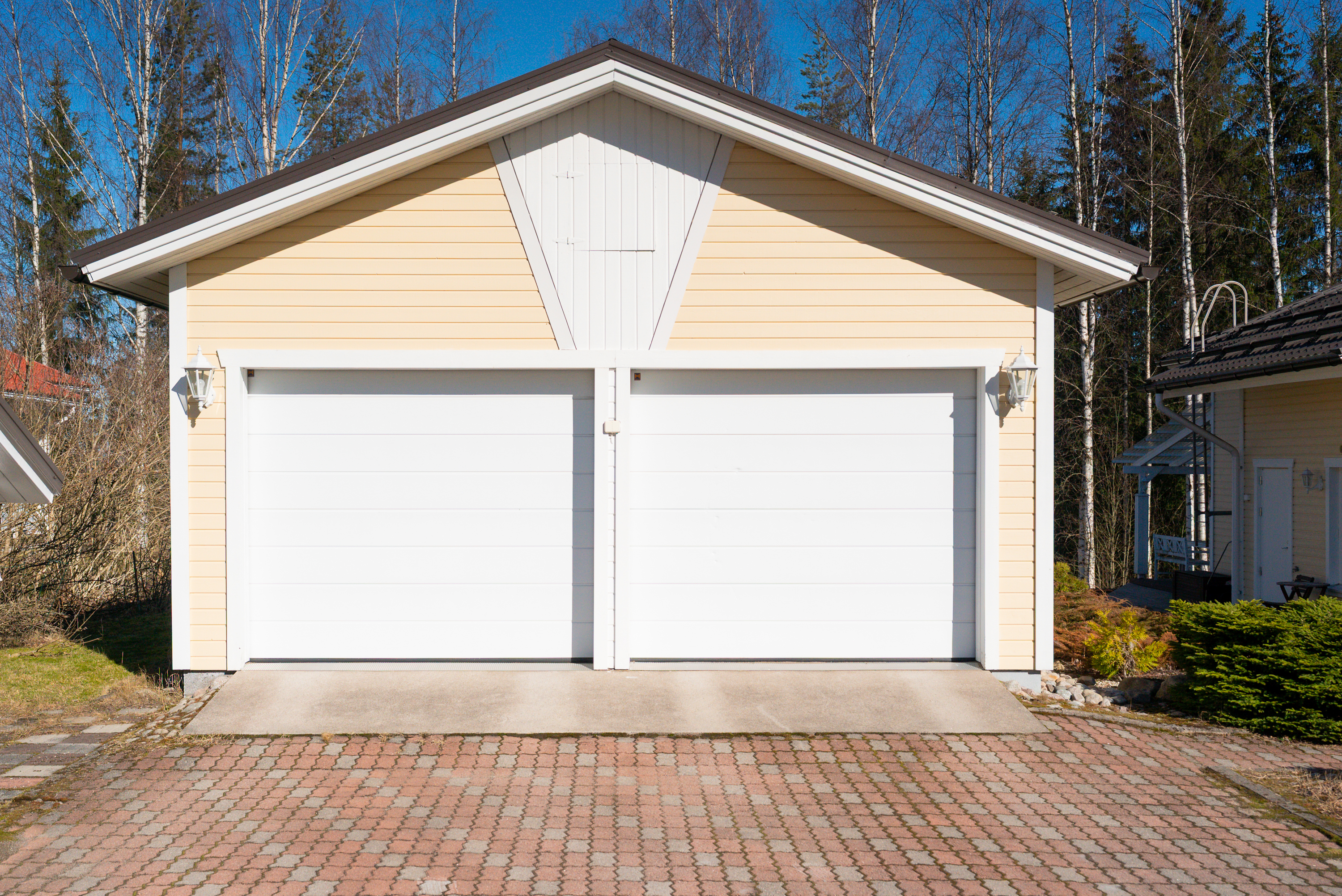 Kahden auton autotalli