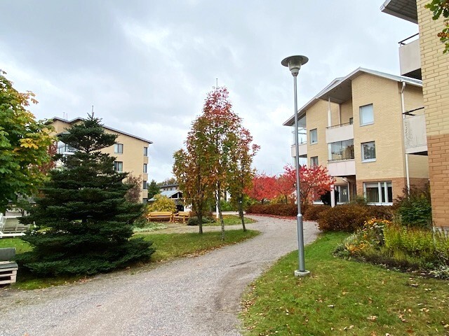 Kuvernöörinkuja 13, Laajasalo, Helsinki