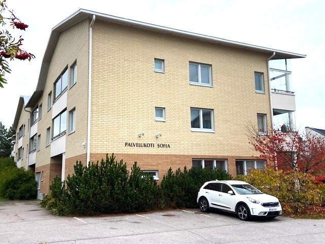 Kuvernöörinkuja 13, Laajasalo, Helsinki