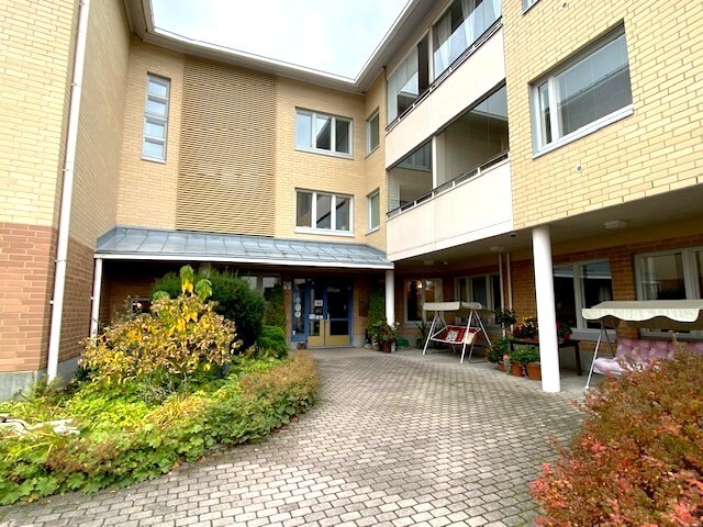 Kuvernöörinkuja 13, Laajasalo, Helsinki
