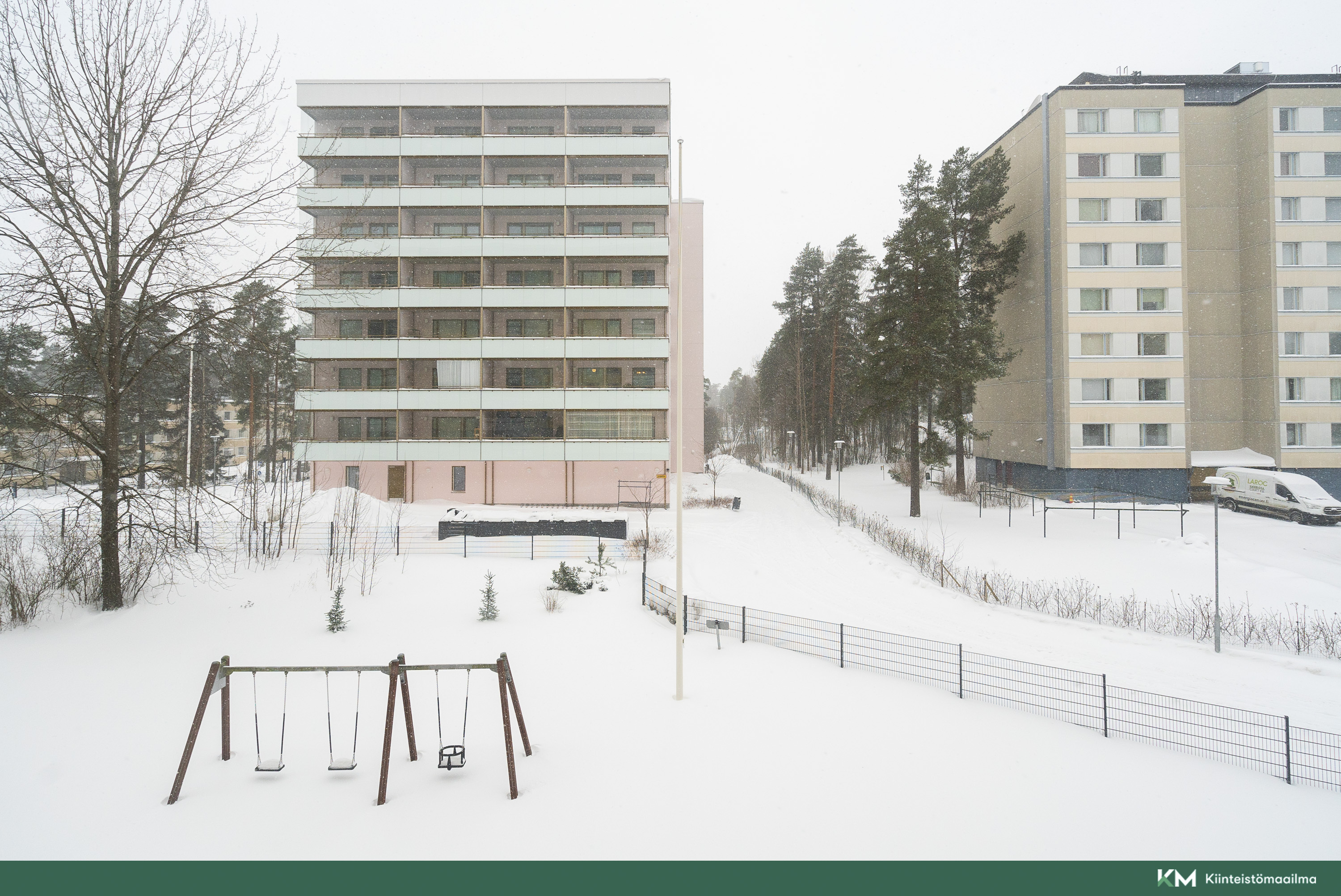 Näkymä parvekkeelta. 