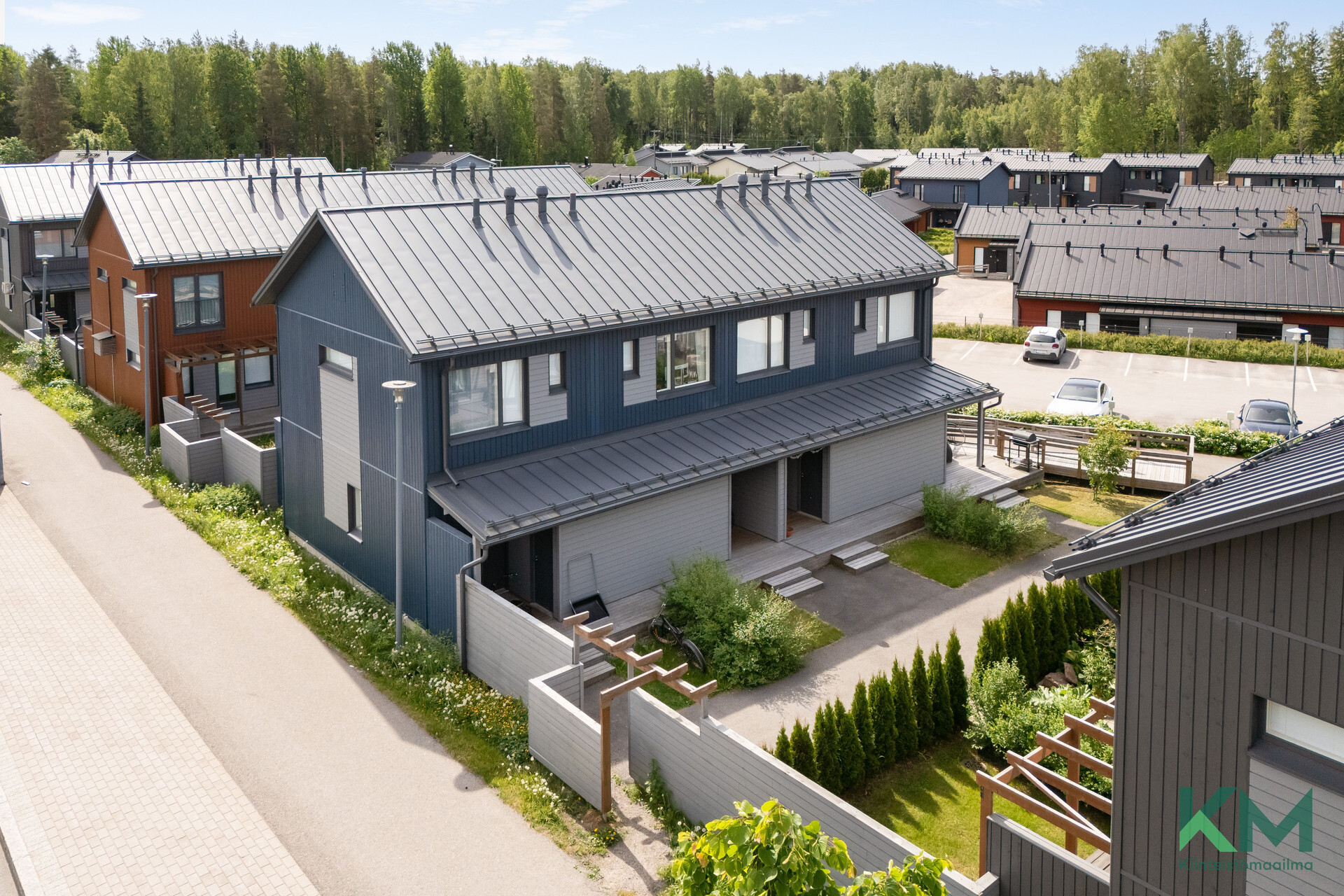 Julkisivu