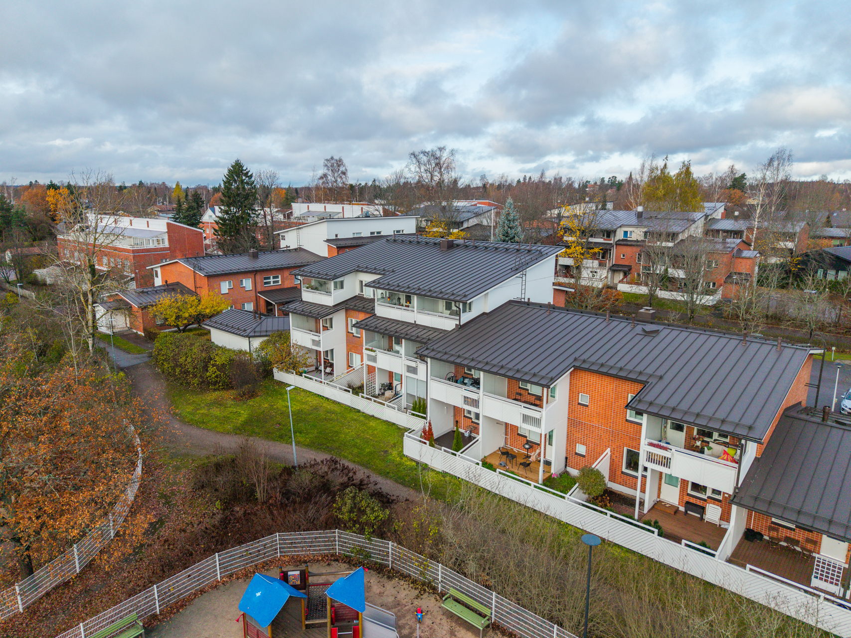 Hietaniitynpolku 2, Ylä-Malmi, Helsinki