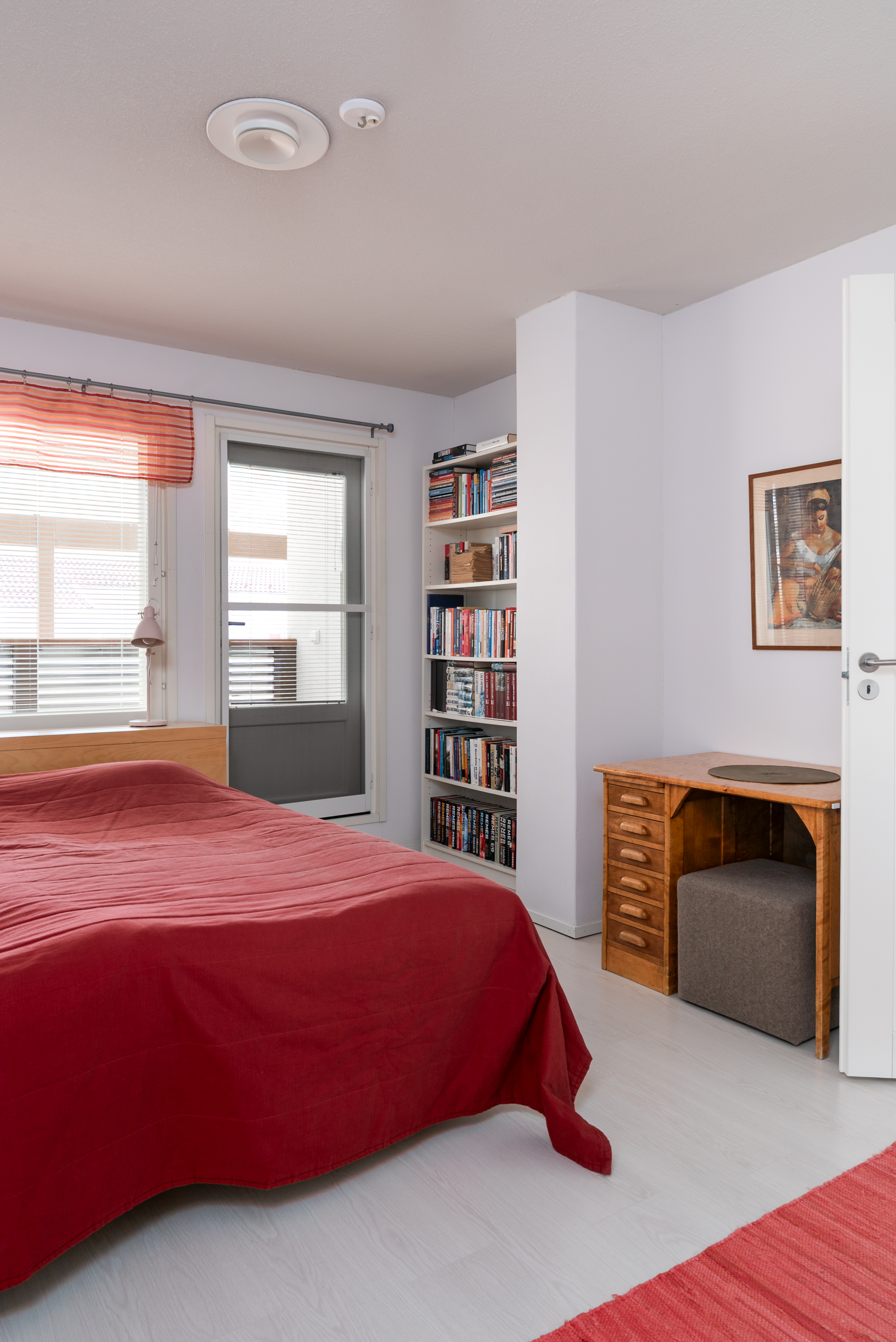 Yläkerran master bedroom