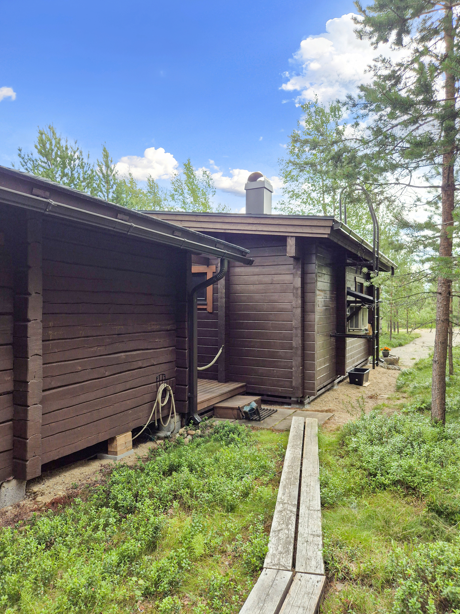 Takapihalla pitkospuut