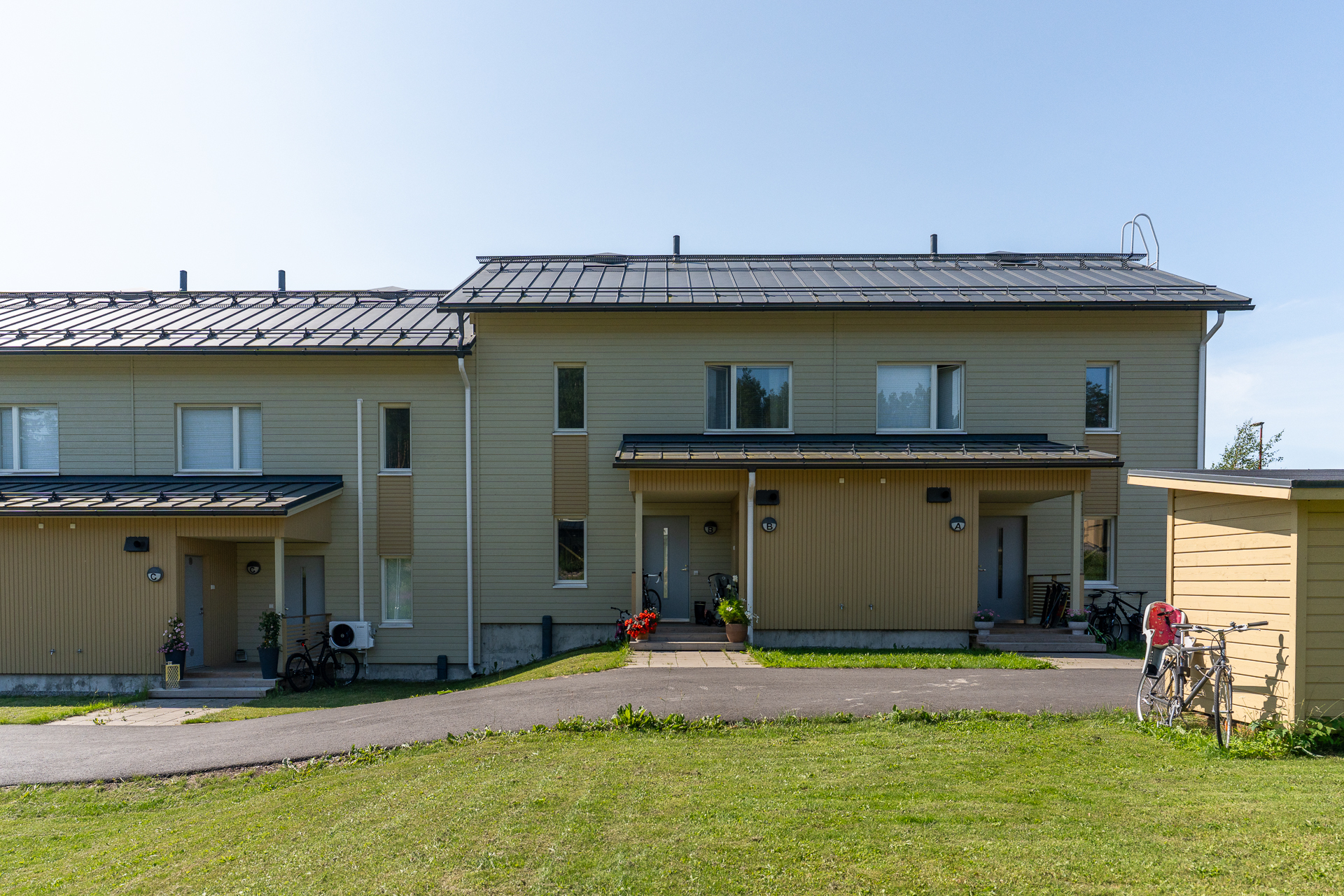 Etupiha sisäänkäynti