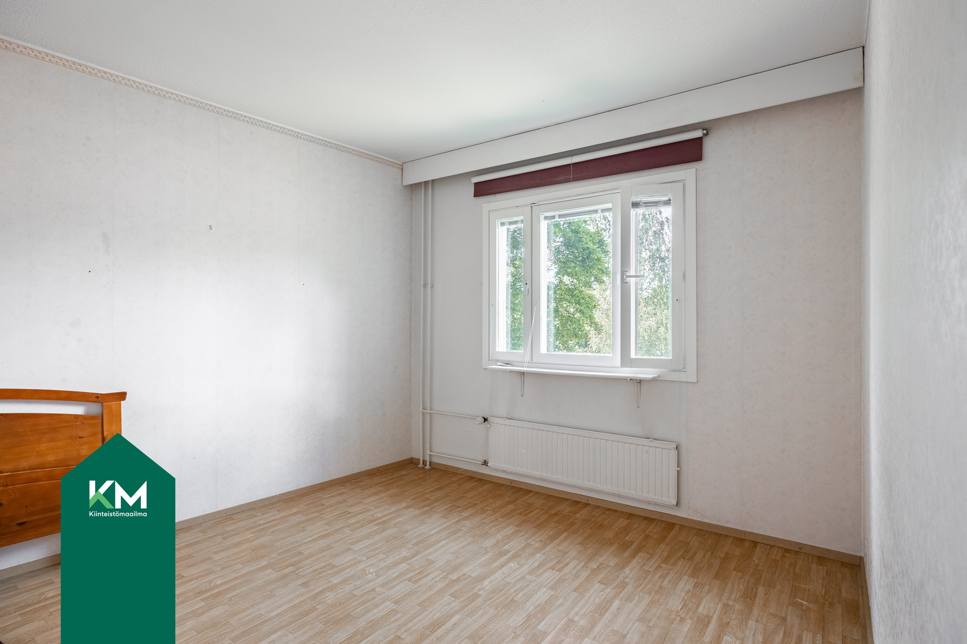 Makuuhuone, jonka yhteydessä vaatehuone