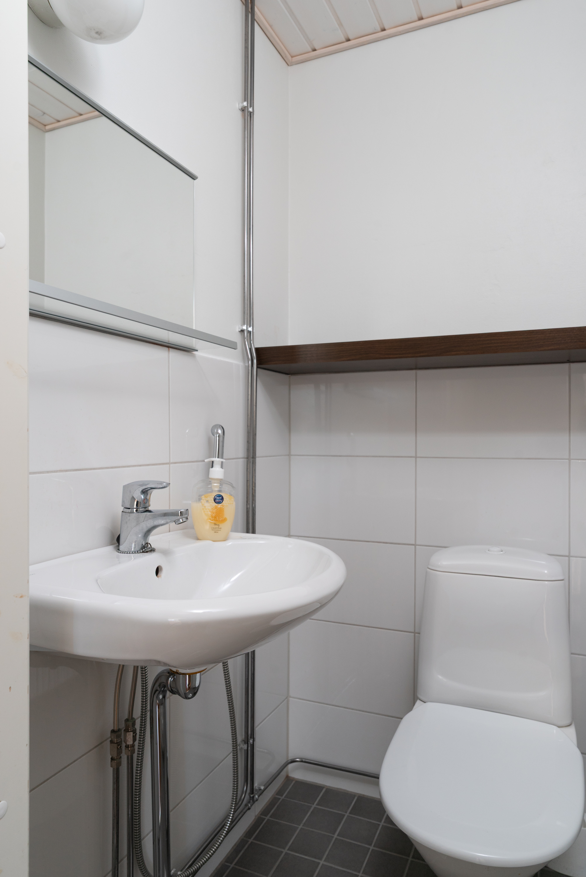 Toinen wc-tiloista